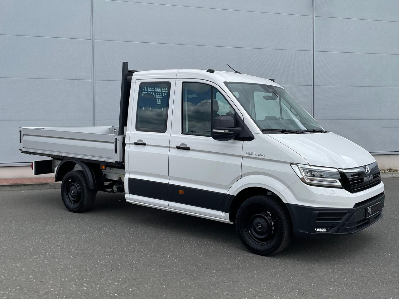 MAN TGE 3.160 Pritsche DOKA MR HECK AHK 3.5t ACC NAV - Platós kisteherautó, Duplakabinos kisteherautó: 2 kép. MAN TGE 3.160 Pritsche DOKA MR HECK AHK 3.5t ACC NAV - Platós kisteherautó, Duplakabinos kisteherautó: 2 kép.