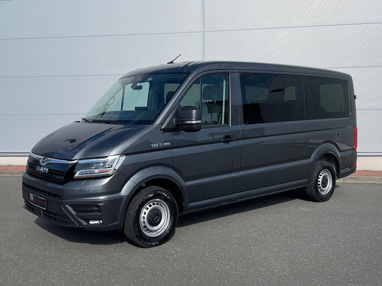 Kisbusz MAN TGE 3.180 Kombi L3H2 LED ACC NAVI SITZHZ: 1 kép.