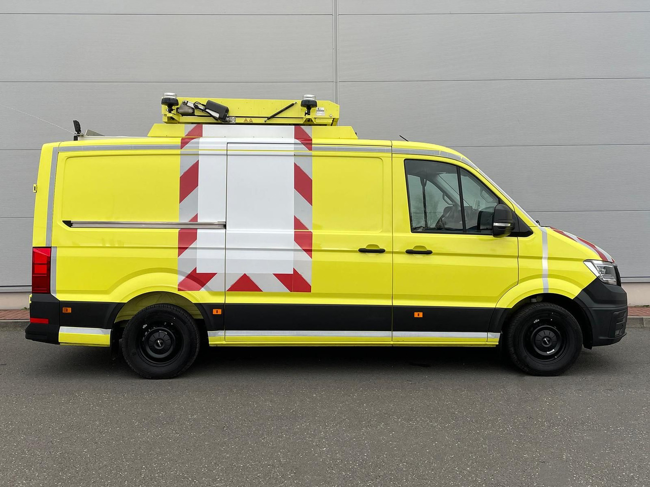 MAN TGE 3.180 L3H2 BF4 BEGLEITFAHRZEUG STANDHZ ACC - Autó: 5 kép. MAN TGE 3.180 L3H2 BF4 BEGLEITFAHRZEUG STANDHZ ACC - Autó: 5 kép.