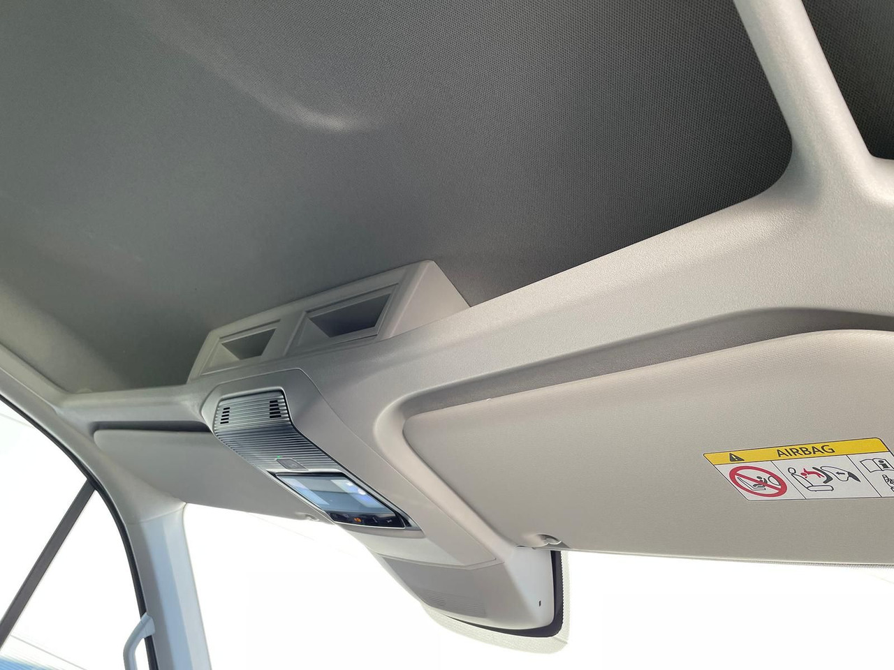 Furgon, Duplakabinos kisteherautó MAN TGE 3.180 L3H2 MIXTO 4x4 AUTOM ACC LED AHK DAB: 28 kép. Furgon, Duplakabinos kisteherautó MAN TGE 3.180 L3H2 MIXTO 4x4 AUTOM ACC LED AHK DAB: 28 kép.