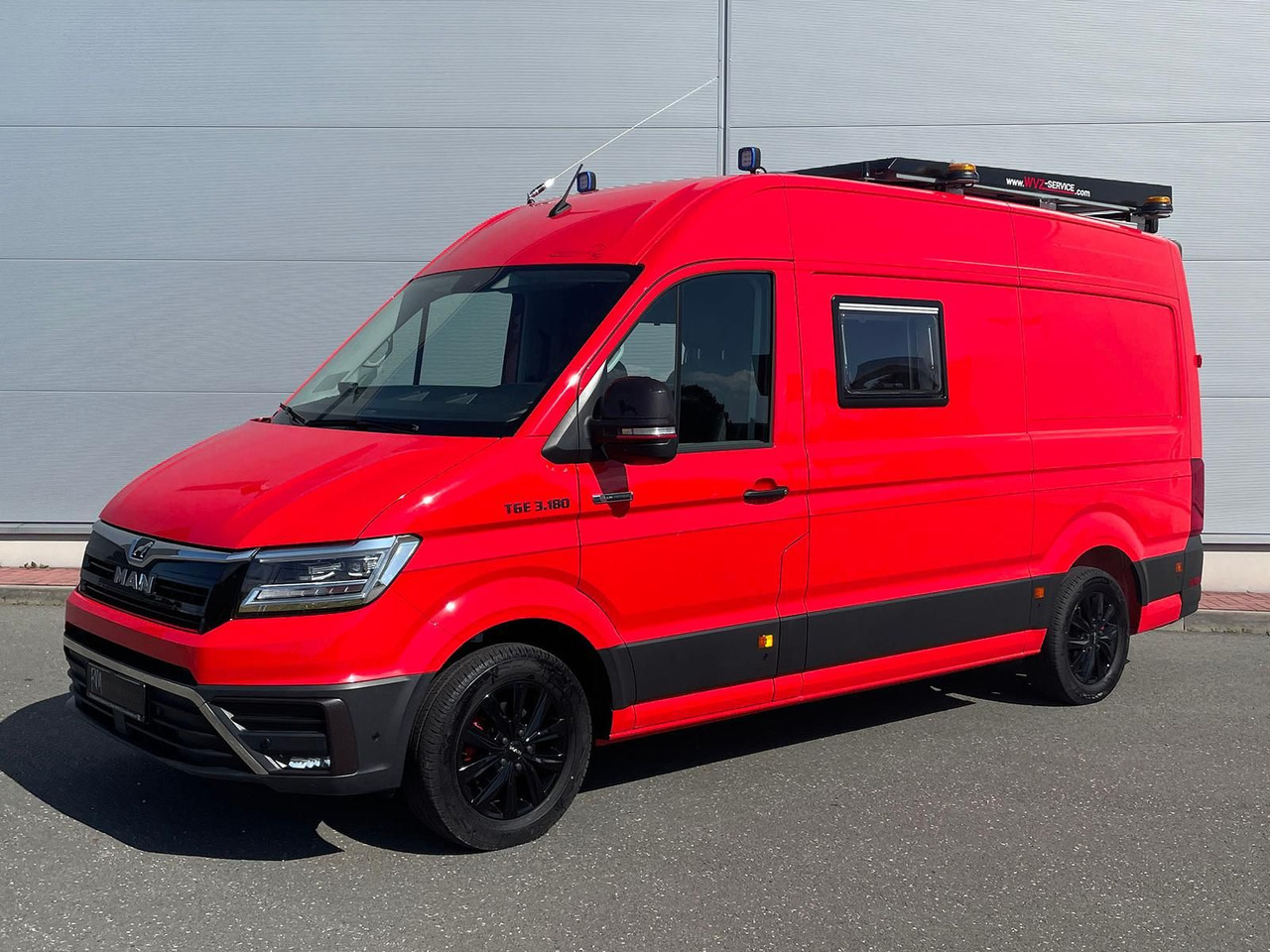 MAN TGE 3.180 L3H3 Individual S BF3+ BEGLEITFAHRZEUG - Kisbusz: 1 kép. MAN TGE 3.180 L3H3 Individual S BF3+ BEGLEITFAHRZEUG - Kisbusz: 1 kép.