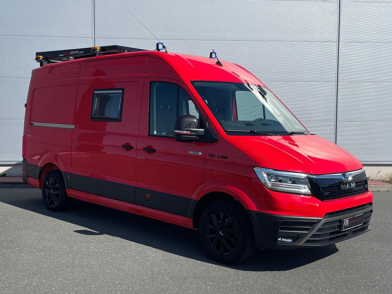 MAN TGE 3.180 L3H3 Individual S BF3+ BEGLEITFAHRZEUG - Kisbusz: 2 kép. MAN TGE 3.180 L3H3 Individual S BF3+ BEGLEITFAHRZEUG - Kisbusz: 2 kép.