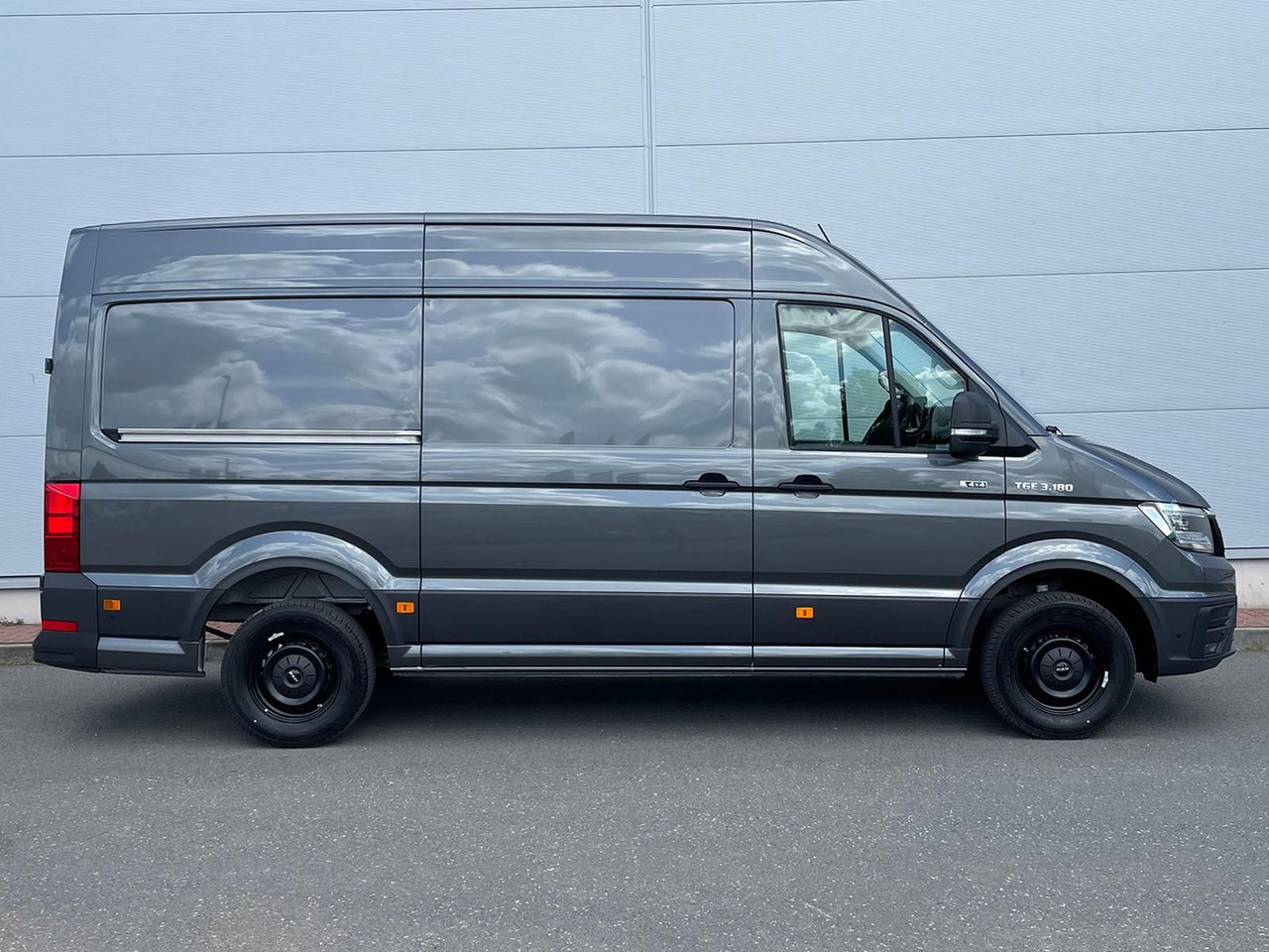 MAN TGE 3.180 L3H3 Kasten 4x4 CAMPER AHK ACC LED NAV - Autó: 5 kép. MAN TGE 3.180 L3H3 Kasten 4x4 CAMPER AHK ACC LED NAV - Autó: 5 kép.