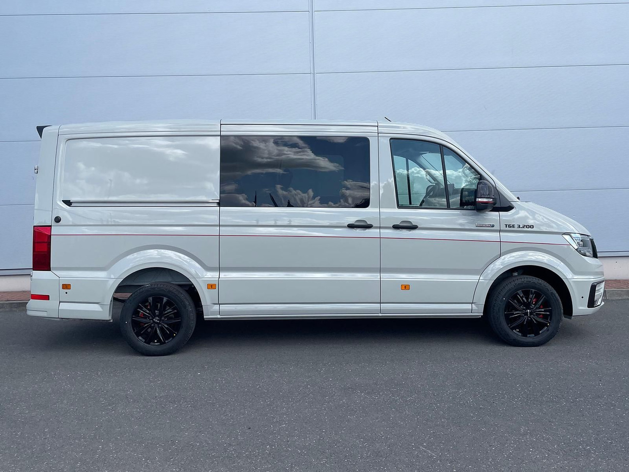 MAN TGE 3.200 L3H2 MIXTO 4x4 Individual S ACC STHZ - Furgon, Duplakabinos kisteherautó: 5 kép. MAN TGE 3.200 L3H2 MIXTO 4x4 Individual S ACC STHZ - Furgon, Duplakabinos kisteherautó: 5 kép.