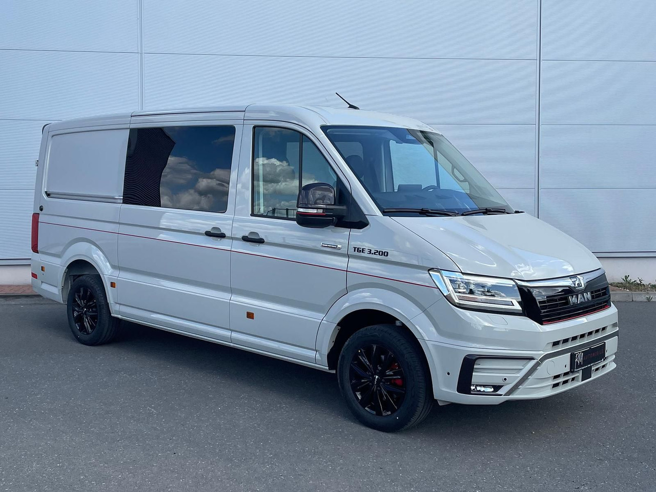 MAN TGE 3.200 L3H2 MIXTO 4x4 Individual S ACC STHZ - Furgon, Duplakabinos kisteherautó: 2 kép. MAN TGE 3.200 L3H2 MIXTO 4x4 Individual S ACC STHZ - Furgon, Duplakabinos kisteherautó: 2 kép.