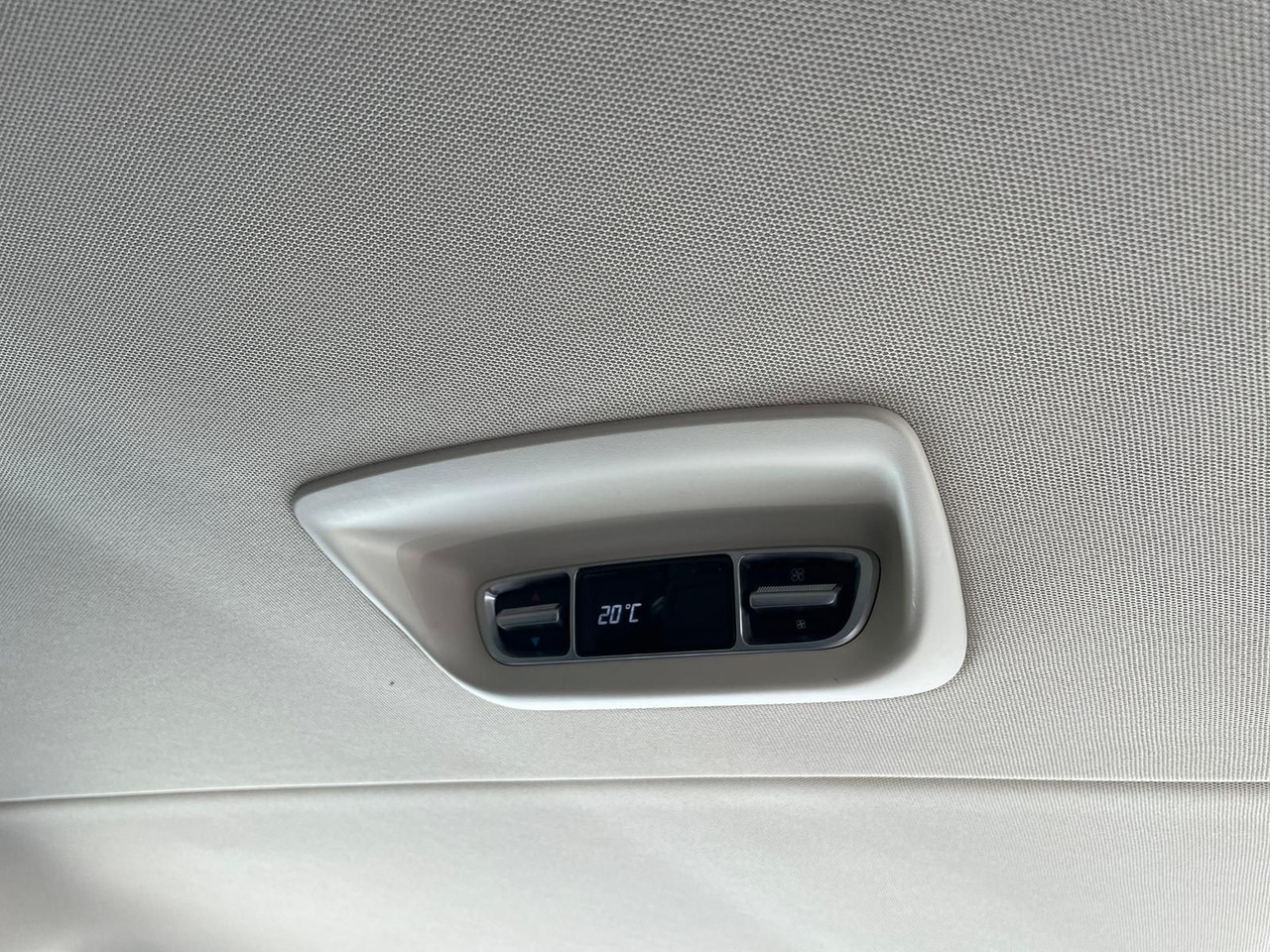 Új Kisbusz Mercedes-Benz V 250 d Avantgarde 360°KAMERA LED ALLRAD: 37 kép.