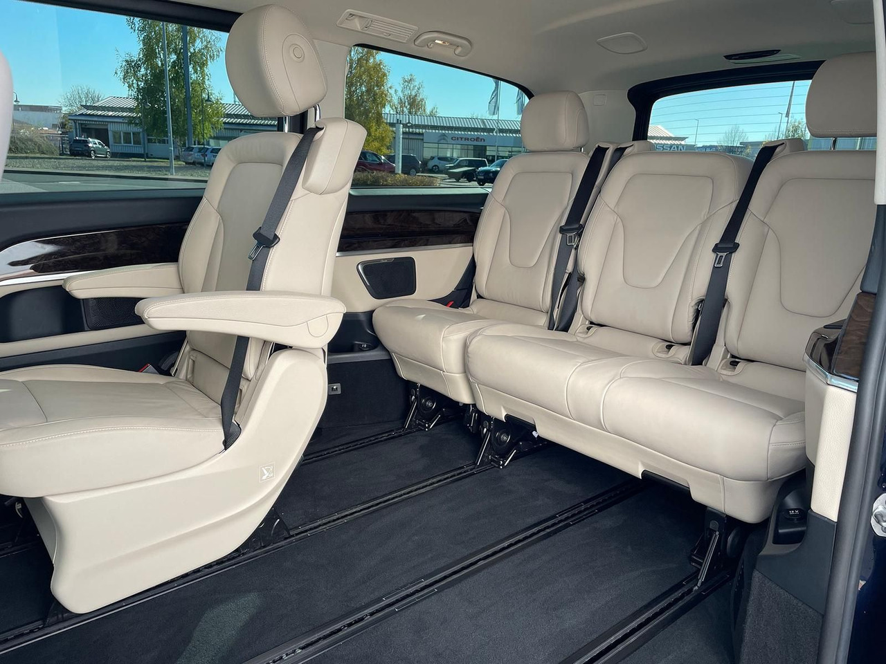 Új Kisbusz Mercedes-Benz V 250 d Avantgarde 360°KAMERA LED ALLRAD: 12 kép.