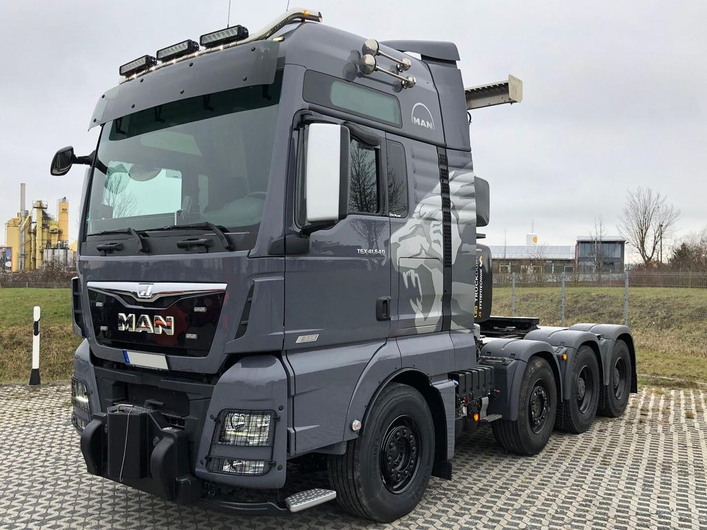 MAN TGX 41.640 8x4 Euro 6,Schwerlast 250t MAN TGX 41.640 8x4 Euro 6,Schwerlast 250t - Nyergesvontató: 2 kép. MAN TGX 41.640 8x4 Euro 6,Schwerlast 250t MAN TGX 41.640 8x4 Euro 6,Schwerlast 250t - Nyergesvontató: 2 kép.
