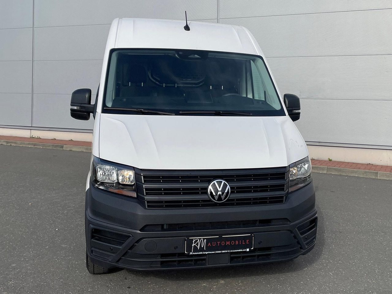 Volkswagen Crafter Kasten 35 L4H3 KAMERA KLIMA DAB - Furgon: 3 kép. Volkswagen Crafter Kasten 35 L4H3 KAMERA KLIMA DAB - Furgon: 3 kép.