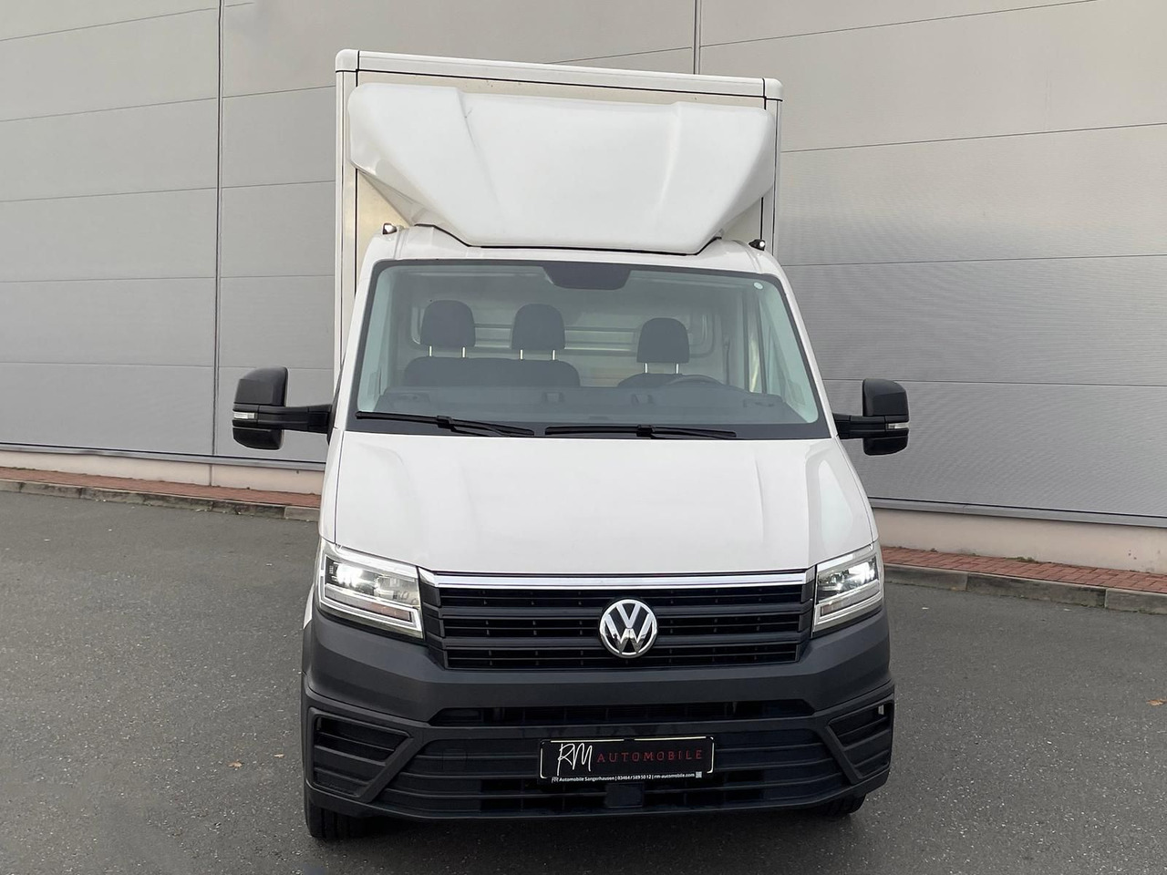 Volkswagen Crafter Koffer mittellang LED DAB SITZH - Dobozos kisteherautó: 3 kép. Volkswagen Crafter Koffer mittellang LED DAB SITZH - Dobozos kisteherautó: 3 kép.
