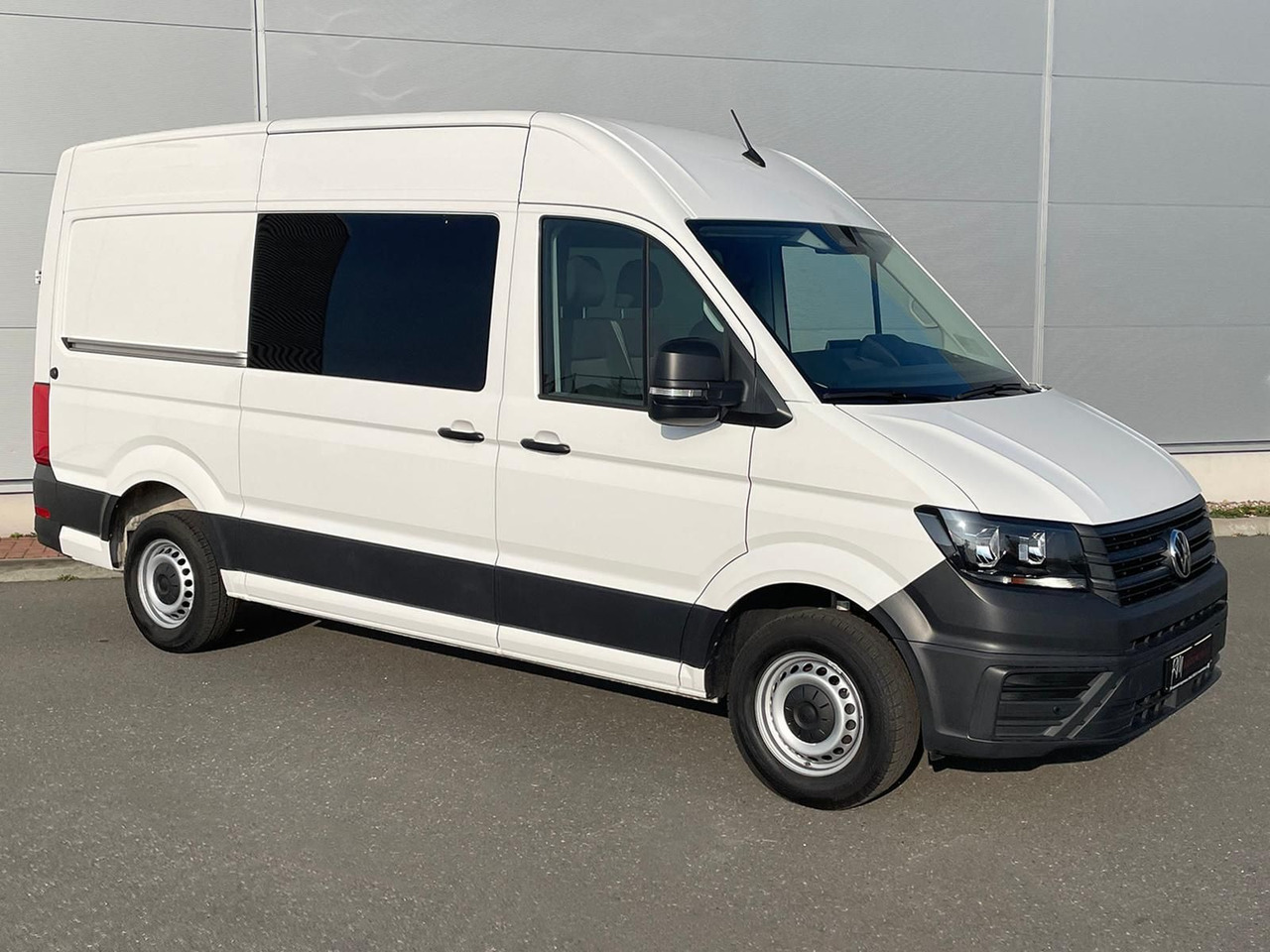 Volkswagen Crafter MIXTO 35 L3H3 KAMERA SITZHZ DAB - Kisbusz: 2 kép. Volkswagen Crafter MIXTO 35 L3H3 KAMERA SITZHZ DAB - Kisbusz: 2 kép.