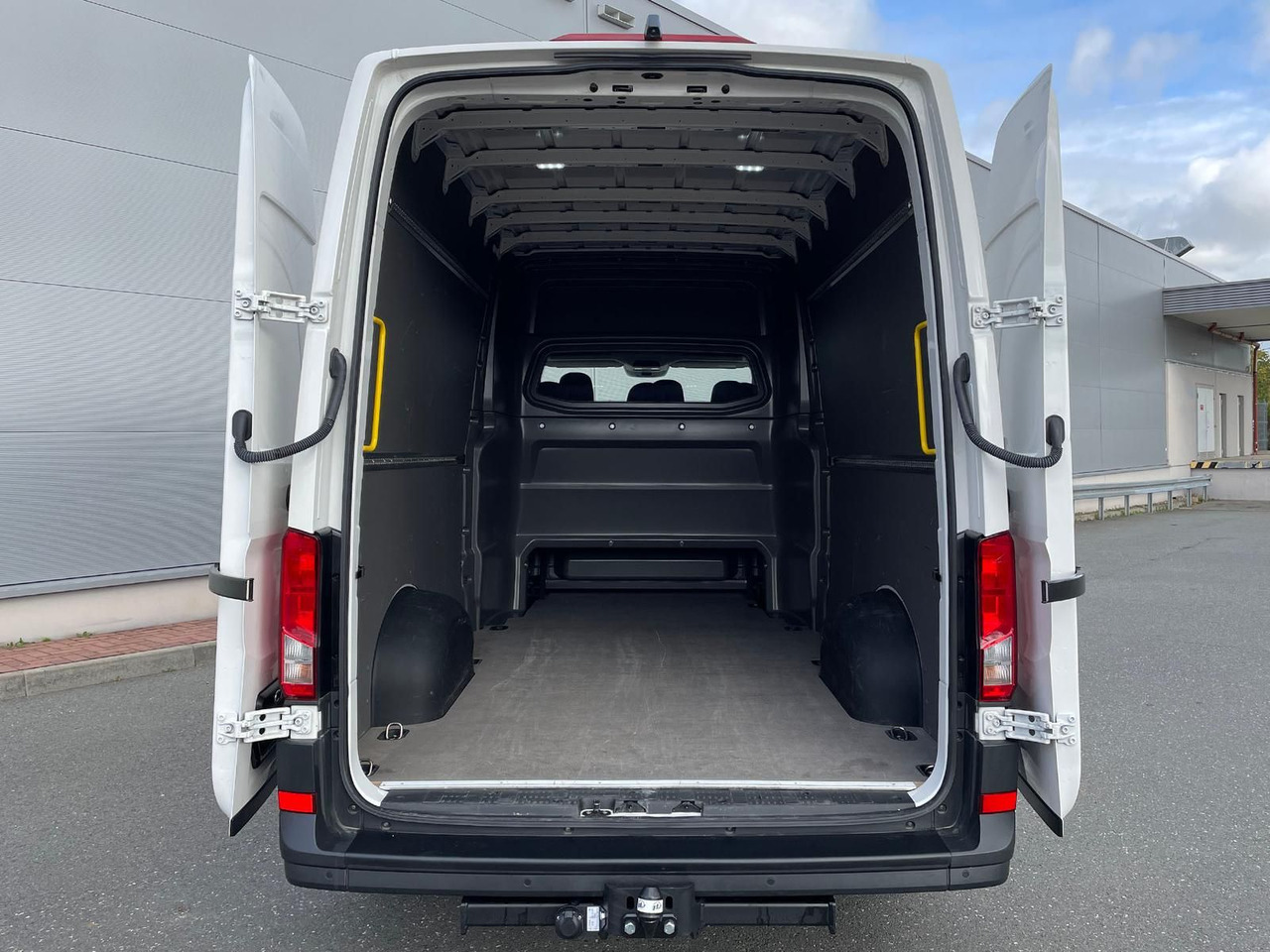 Furgon, Duplakabinos kisteherautó Volkswagen Crafter MIXTO 35 L4H3 KAMERA KLIMA SITZHZ DAB: 11 kép.