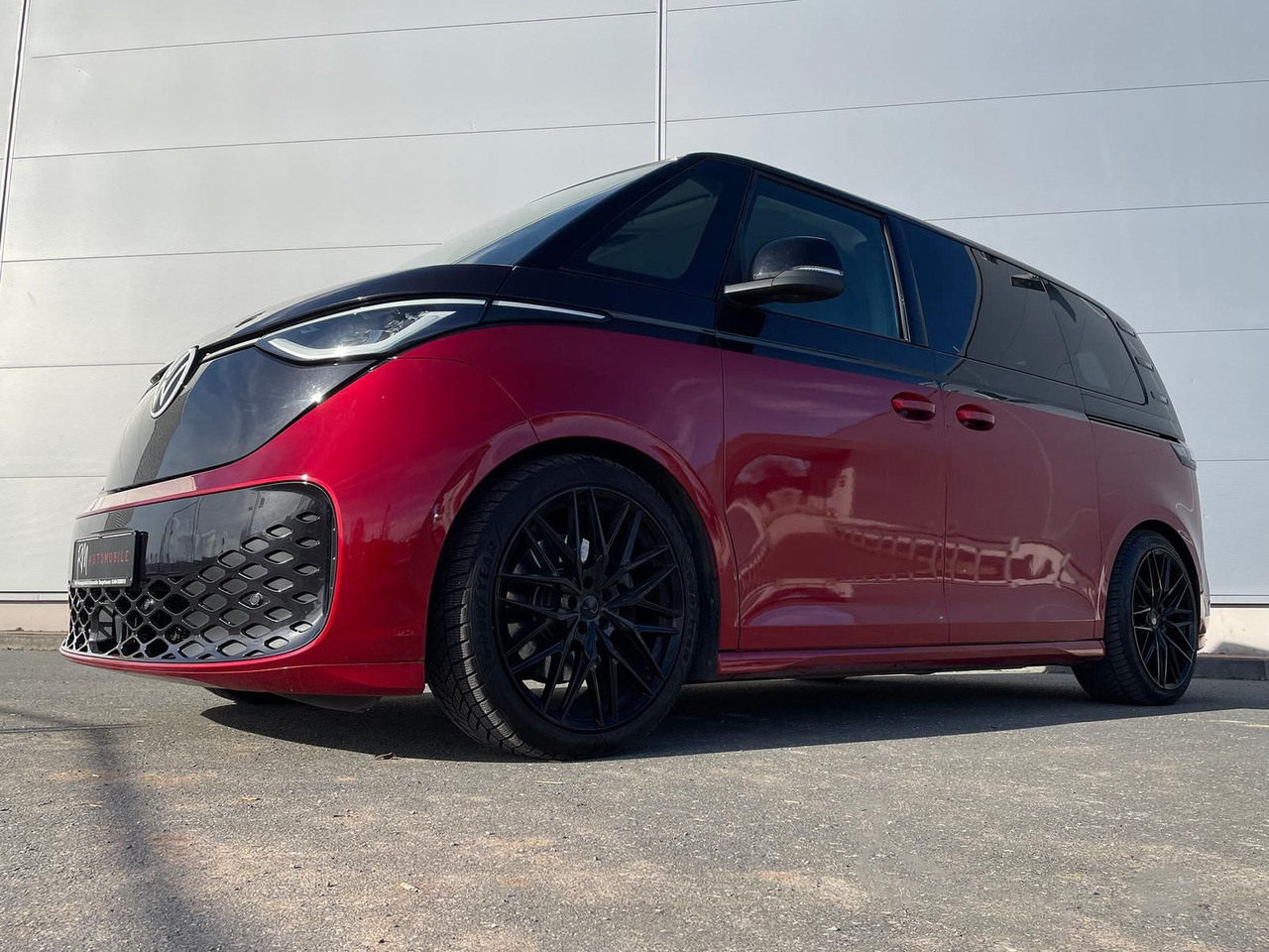 Volkswagen ID.Buzz KW Fahrwerk LM Felgen KLIMA PDC ACC DAB - Kisbusz, Elektromos kisteherautó: 3 kép. Volkswagen ID.Buzz KW Fahrwerk LM Felgen KLIMA PDC ACC DAB - Kisbusz, Elektromos kisteherautó: 3 kép.