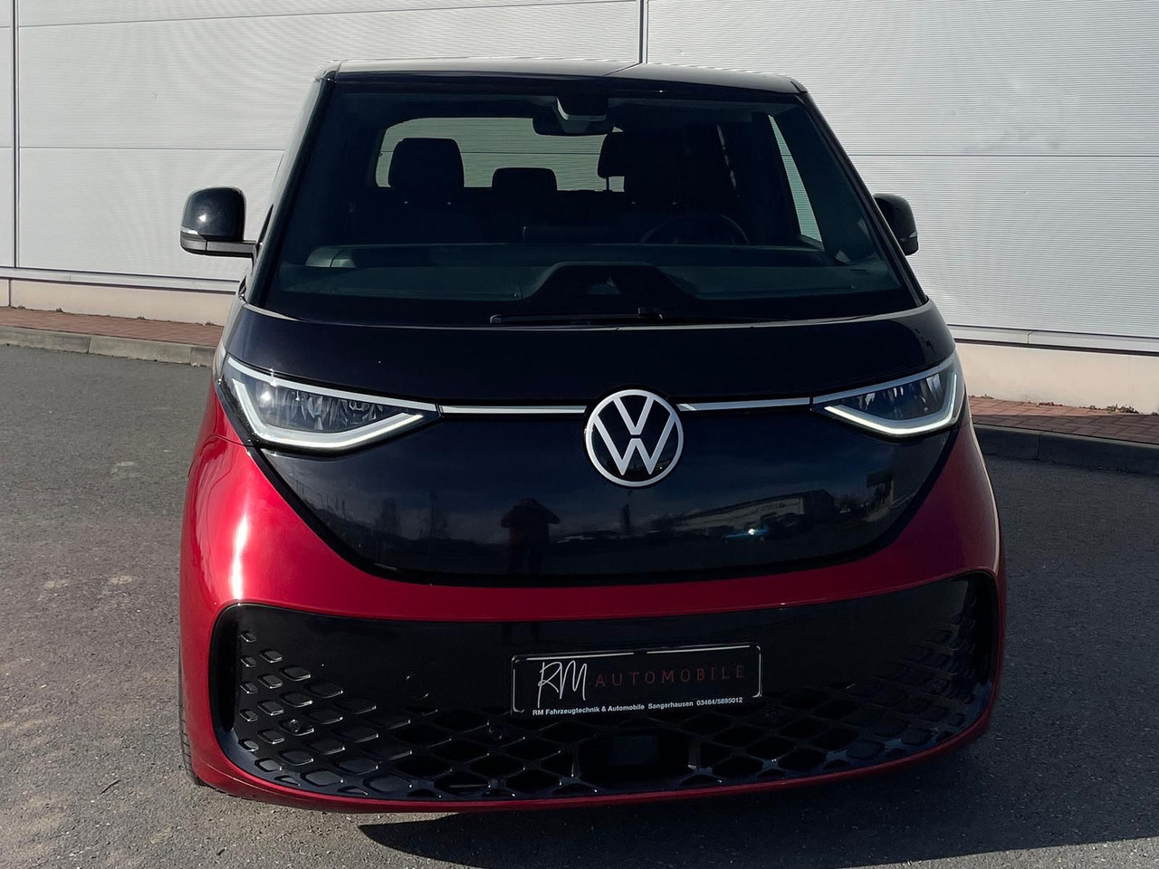 Volkswagen ID.Buzz KW Fahrwerk LM Felgen KLIMA PDC ACC DAB - Kisbusz, Elektromos kisteherautó: 4 kép. Volkswagen ID.Buzz KW Fahrwerk LM Felgen KLIMA PDC ACC DAB - Kisbusz, Elektromos kisteherautó: 4 kép.
