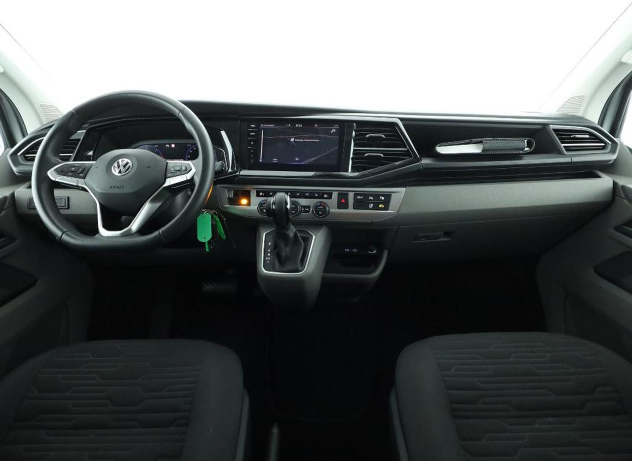 Volkswagen T6.1 Caravelle Comfortl LR 4M NAV el. Trittstufe - Kisbusz: 5 kép. Volkswagen T6.1 Caravelle Comfortl LR 4M NAV el. Trittstufe - Kisbusz: 5 kép.