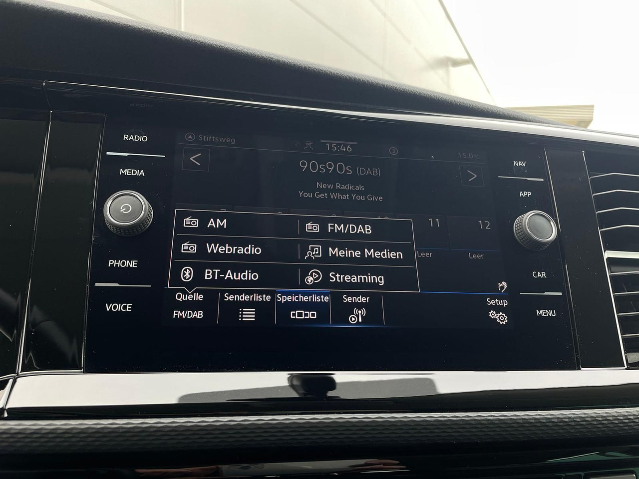 Kisbusz Volkswagen T6.1 Caravelle Highline STANDHZ NAVI LEDER PDC: 19 kép.