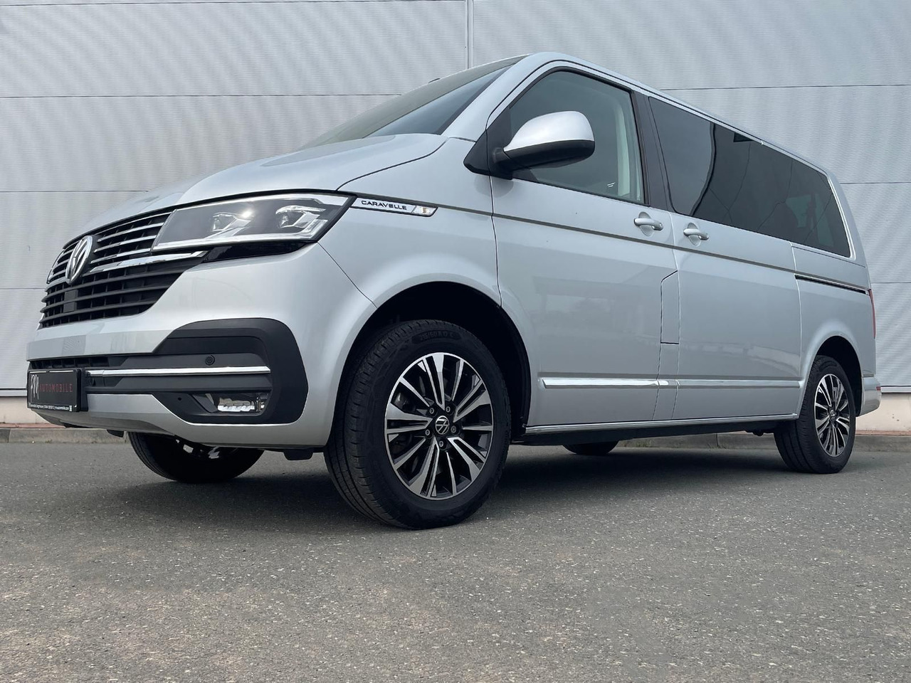 Kisbusz Volkswagen T6.1 Caravelle Highline STANDHZ NAVI LEDER PDC: 32 kép.