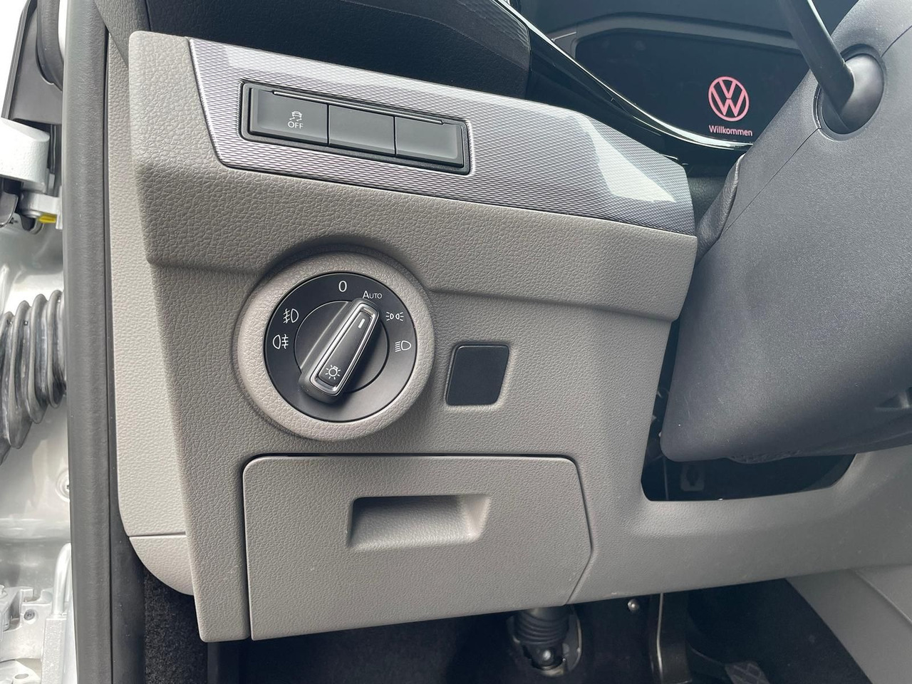 Kisbusz Volkswagen T6.1 Caravelle Highline STANDHZ NAVI LEDER PDC: 33 kép.