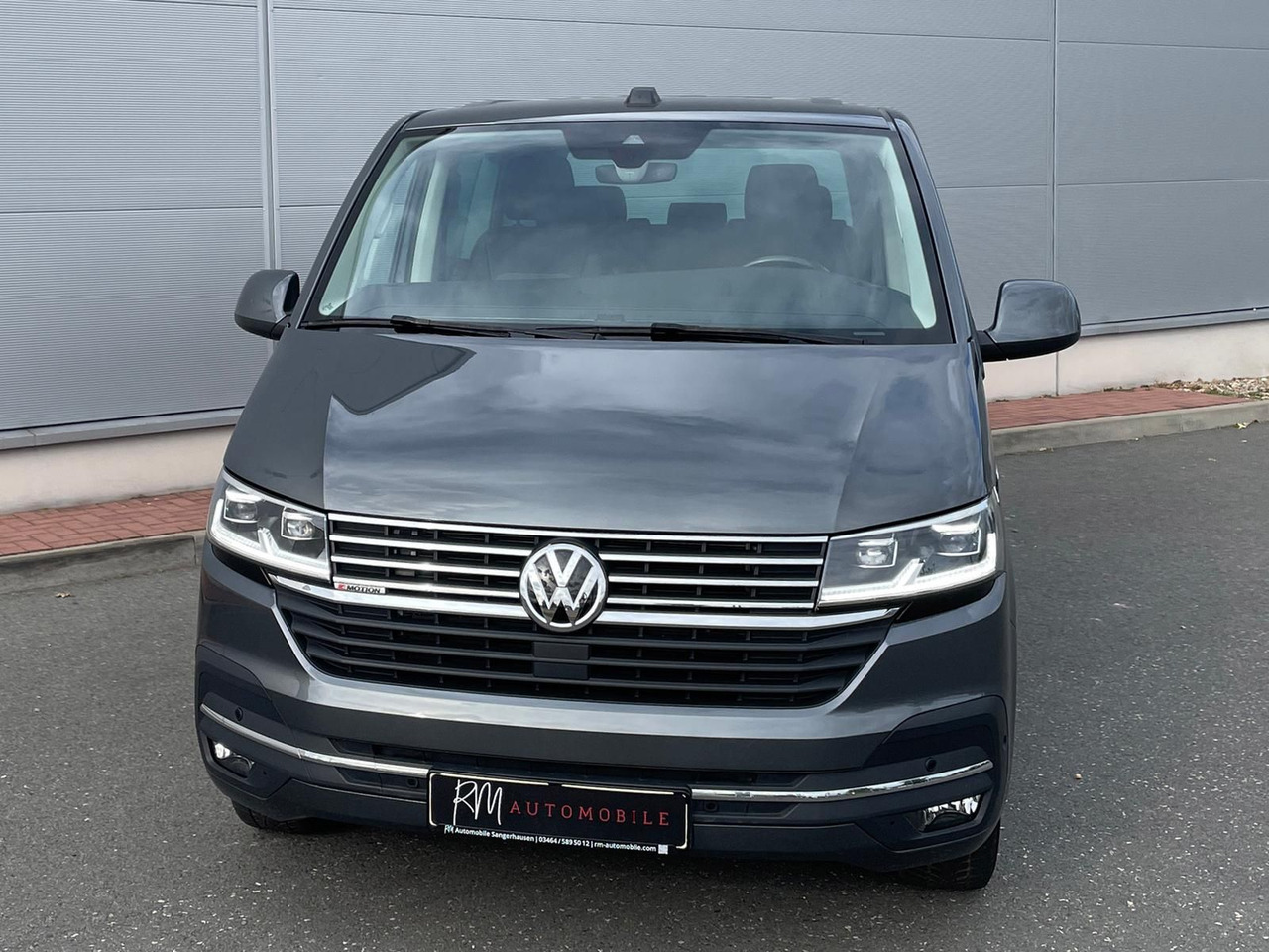 Volkswagen T6.1 Multivan Comfortline 4M ACC KAMERA SITZHZ - Minibusz, Kisbusz: 4 kép. Volkswagen T6.1 Multivan Comfortline 4M ACC KAMERA SITZHZ - Minibusz, Kisbusz: 4 kép.