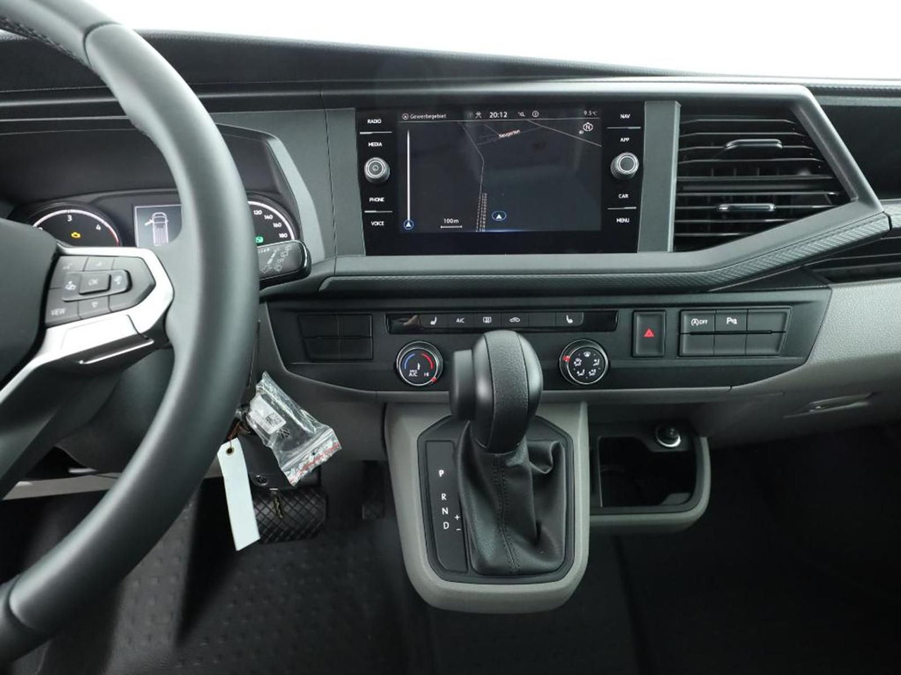 Volkswagen T6.1 Transporter 4MOTION NAVI STANDHZ ACC PDC - Minibusz, Kisbusz: 5 kép. Volkswagen T6.1 Transporter 4MOTION NAVI STANDHZ ACC PDC - Minibusz, Kisbusz: 5 kép.