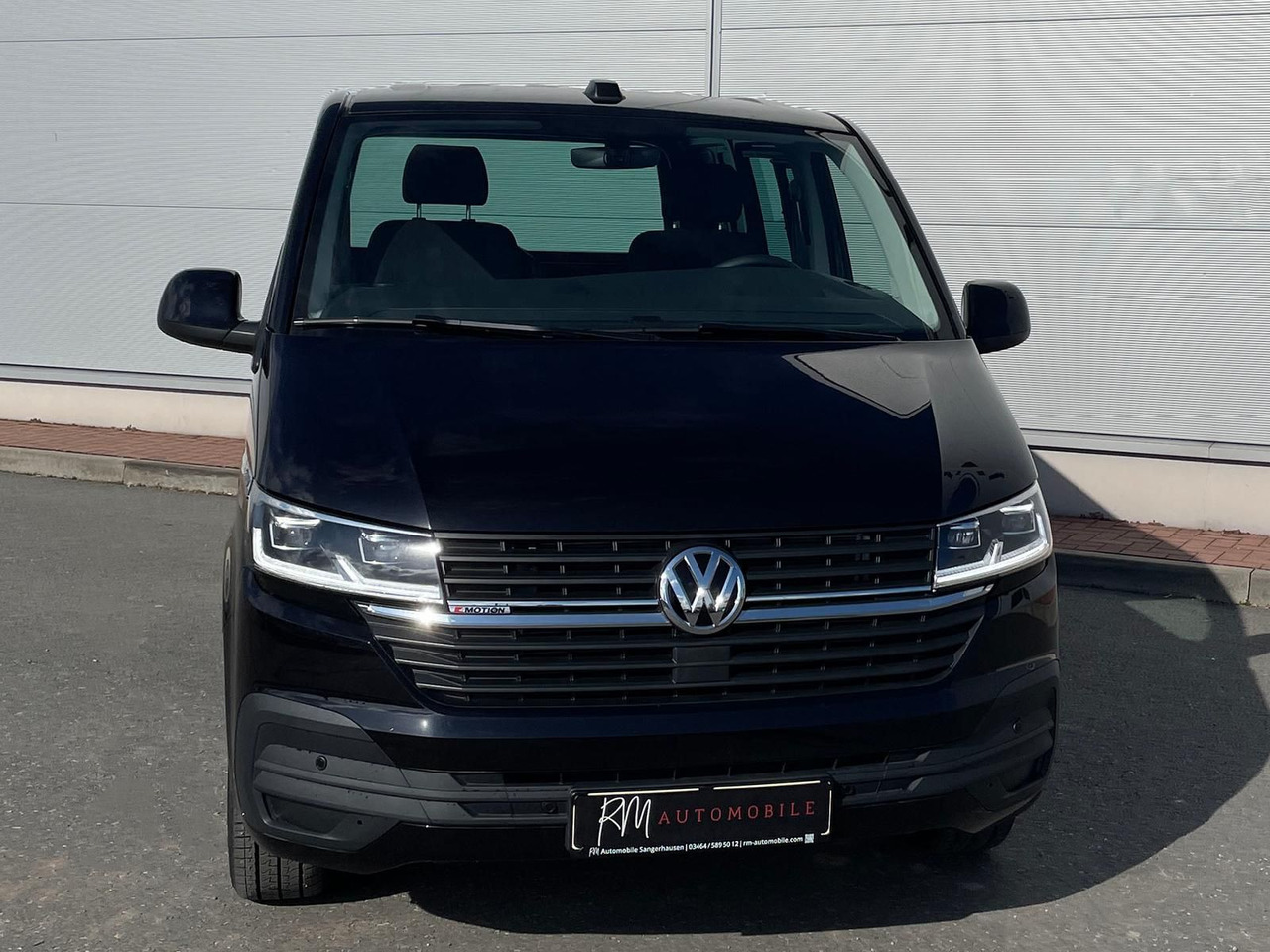 Volkswagen T6.1 Transporter Kasten 4M ACC PDC KAMERA STANDH - Kisbusz: 3 kép. Volkswagen T6.1 Transporter Kasten 4M ACC PDC KAMERA STANDH - Kisbusz: 3 kép.
