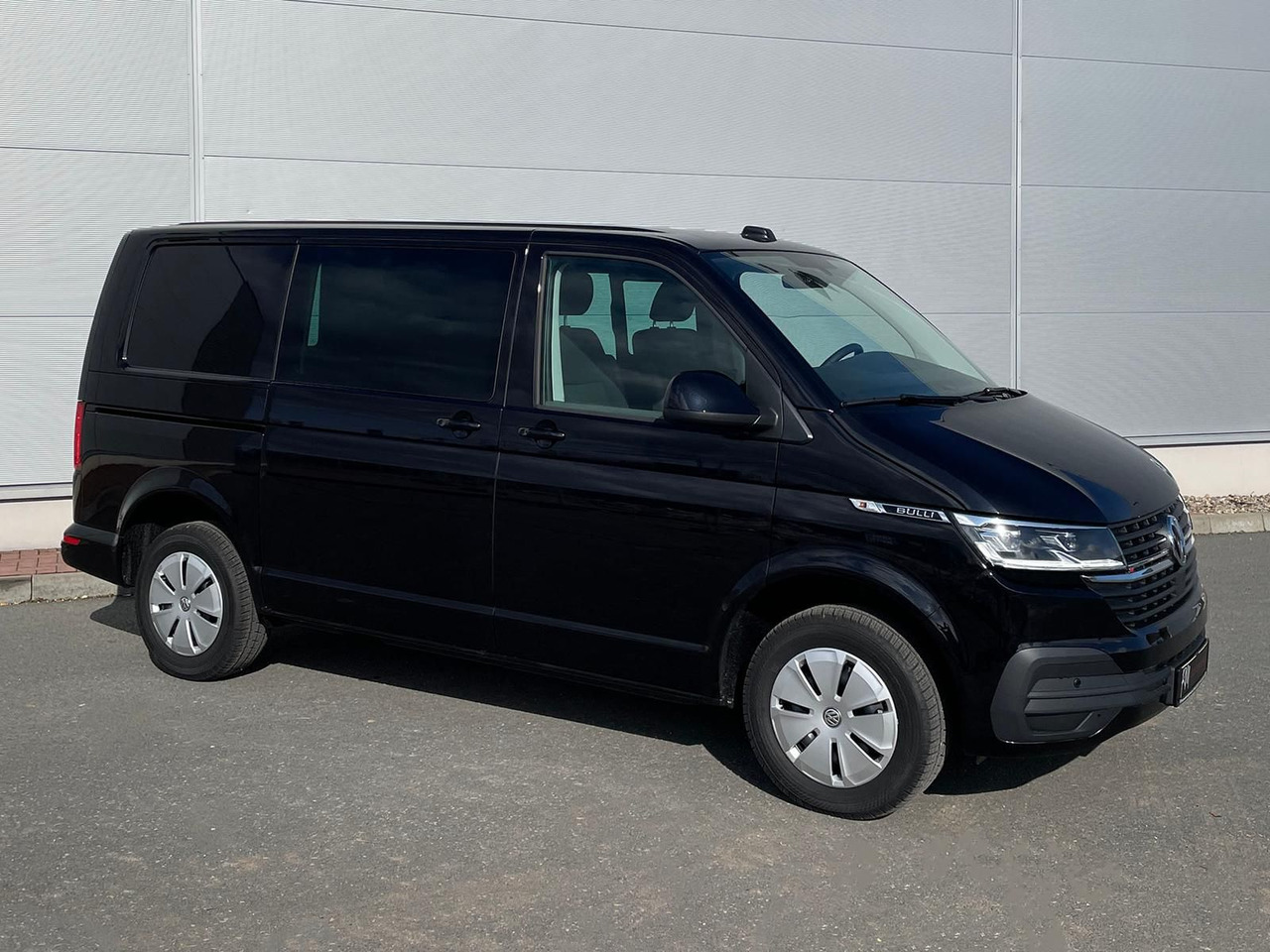 Volkswagen T6.1 Transporter Kasten 4M ACC PDC KAMERA STANDH - Kisbusz: 2 kép. Volkswagen T6.1 Transporter Kasten 4M ACC PDC KAMERA STANDH - Kisbusz: 2 kép.