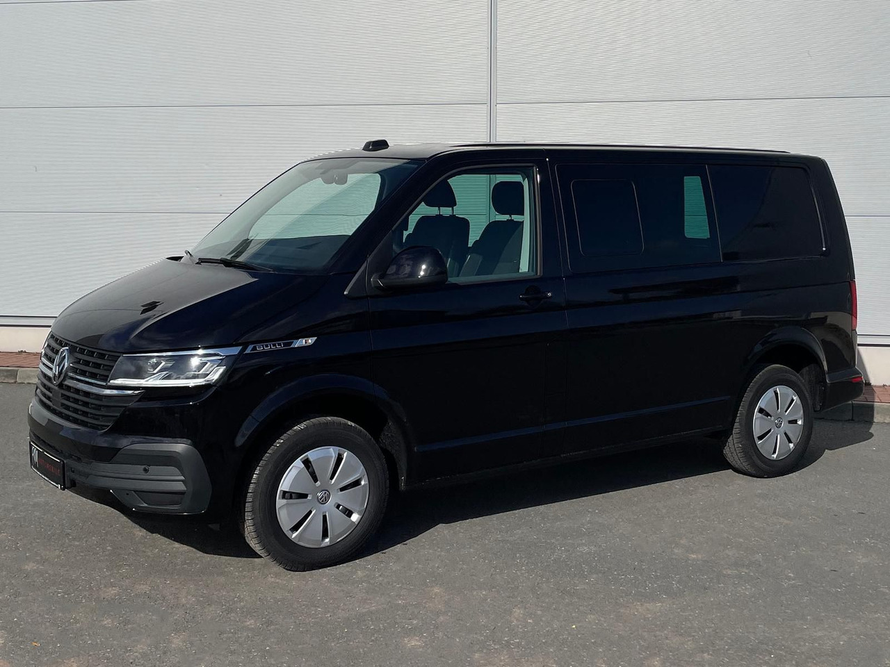 Volkswagen T6.1 Transporter Kasten 4M ACC PDC KAMERA STANDH - Kisbusz: 1 kép. Volkswagen T6.1 Transporter Kasten 4M ACC PDC KAMERA STANDH - Kisbusz: 1 kép.