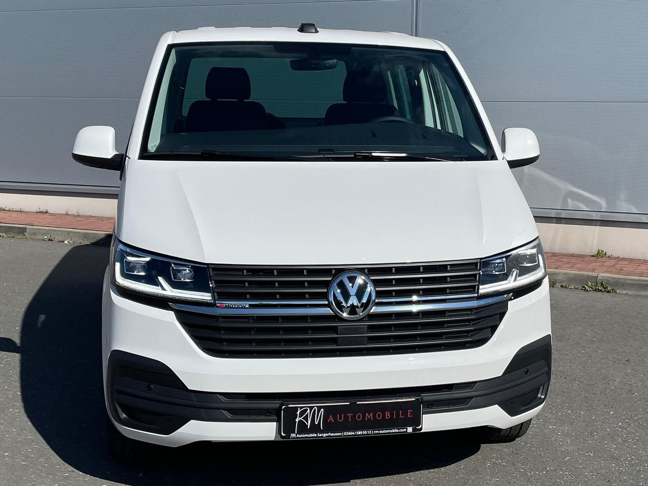 Volkswagen T6.1 Transporter Kasten 4M ACC PDC KAMERA STANDH - Kisbusz: 3 kép. Volkswagen T6.1 Transporter Kasten 4M ACC PDC KAMERA STANDH - Kisbusz: 3 kép.