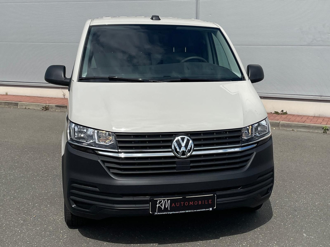 Volkswagen T6.1 Transporter Kasten LR TEMPOMAT KAMERA KLIMA - Kisbusz: 3 kép. Volkswagen T6.1 Transporter Kasten LR TEMPOMAT KAMERA KLIMA - Kisbusz: 3 kép.
