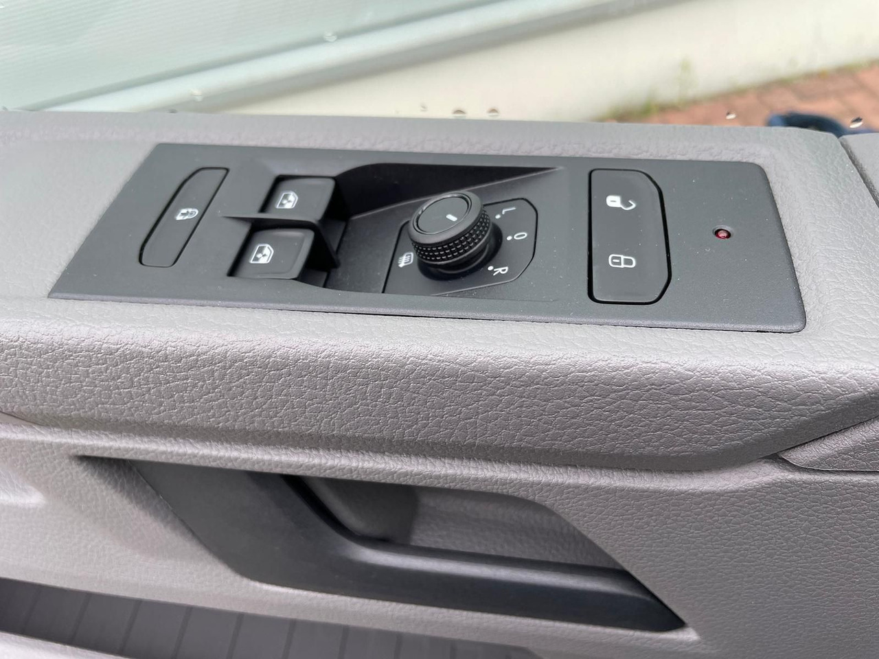 Új Furgon Volkswagen T6.1 Transporter Kasten lang 4M MFL LED TEMPOMAT: 29 kép.