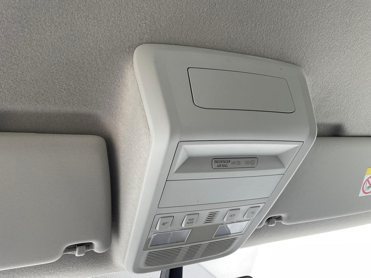 Új Furgon Volkswagen T6.1 Transporter Kasten lang 4M MFL LED TEMPOMAT: 21 kép.