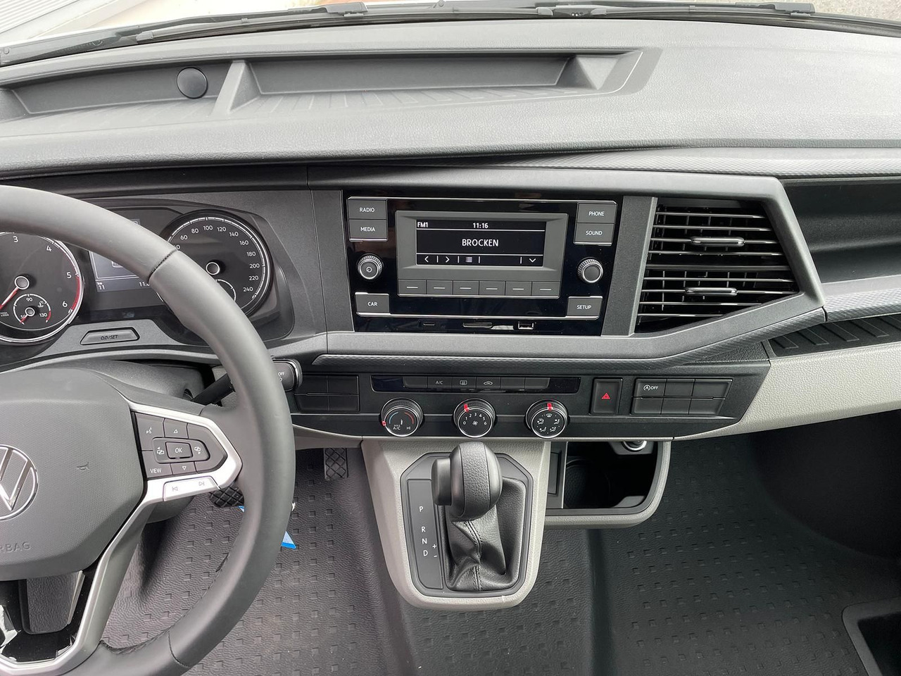 Új Furgon Volkswagen T6.1 Transporter Kasten lang 4M MFL LED TEMPOMAT: 15 kép.