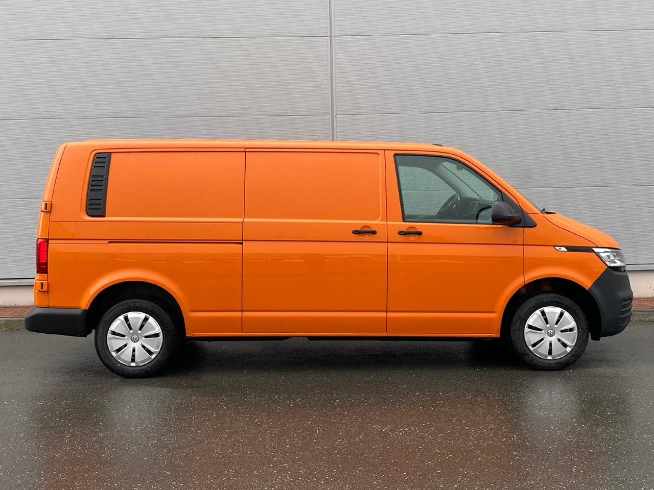 Volkswagen T6.1 Transporter Kasten lang LED PDC KLIMA SITZH - Autó: 5 kép. Volkswagen T6.1 Transporter Kasten lang LED PDC KLIMA SITZH - Autó: 5 kép.
