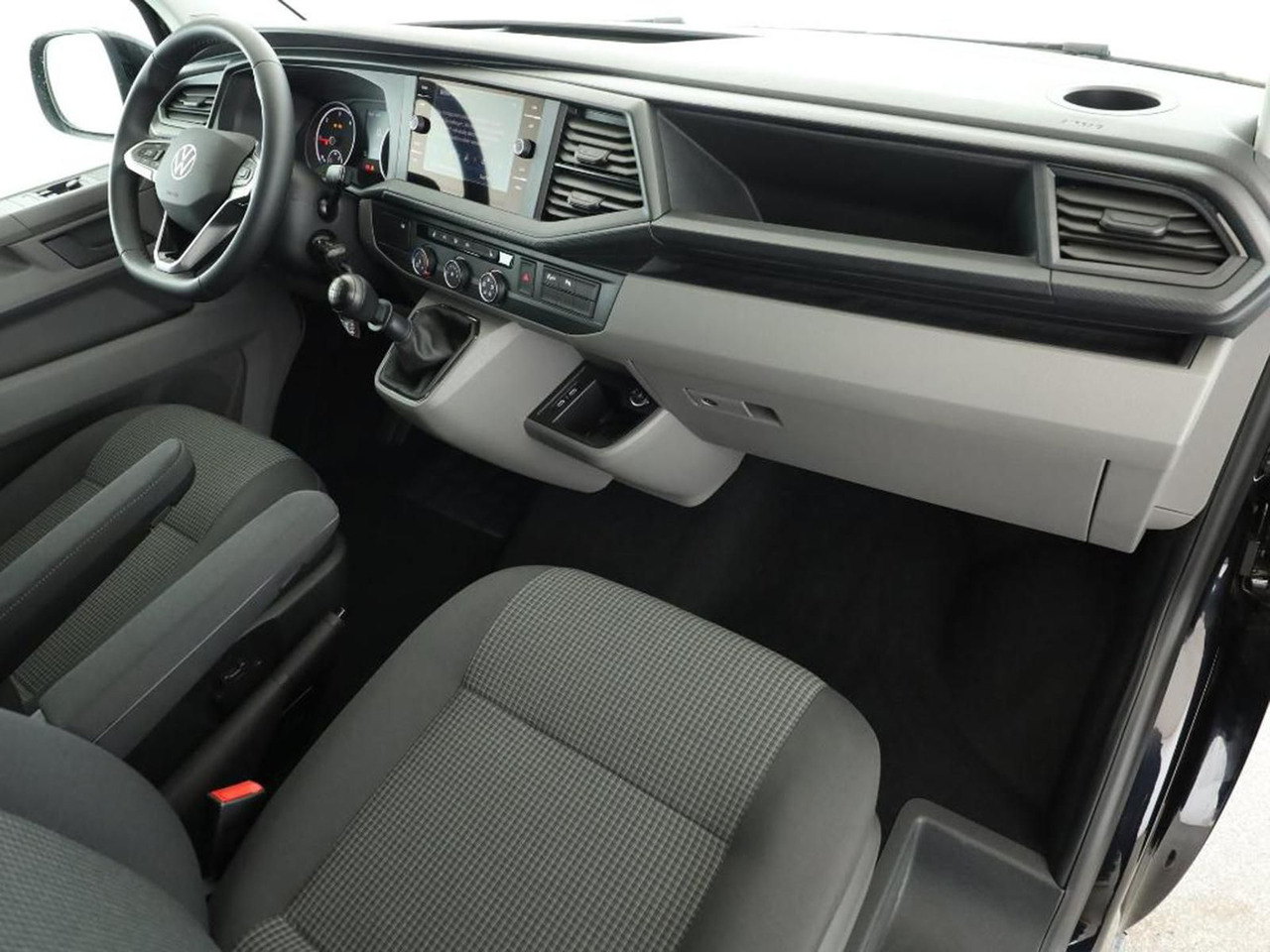 Volkswagen T6.1 Transporter Kombi KR STANDHZ LED ACC NAVI - Kisbusz: 3 kép. Volkswagen T6.1 Transporter Kombi KR STANDHZ LED ACC NAVI - Kisbusz: 3 kép.