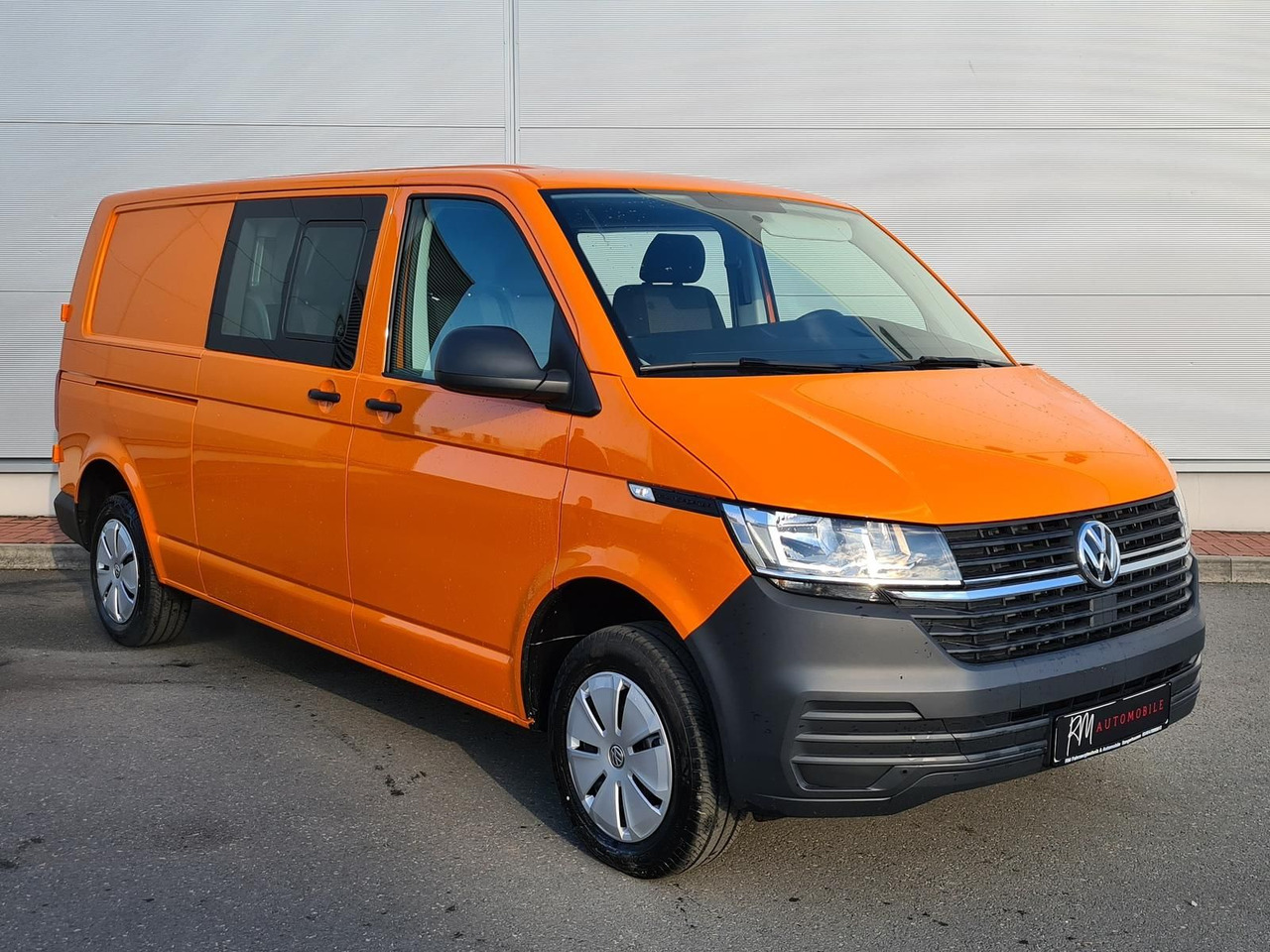 Volkswagen T6.1 Transporter MIXTO lang LED PDC KLIMA SITZH - Furgon, Duplakabinos kisteherautó: 2 kép. Volkswagen T6.1 Transporter MIXTO lang LED PDC KLIMA SITZH - Furgon, Duplakabinos kisteherautó: 2 kép.
