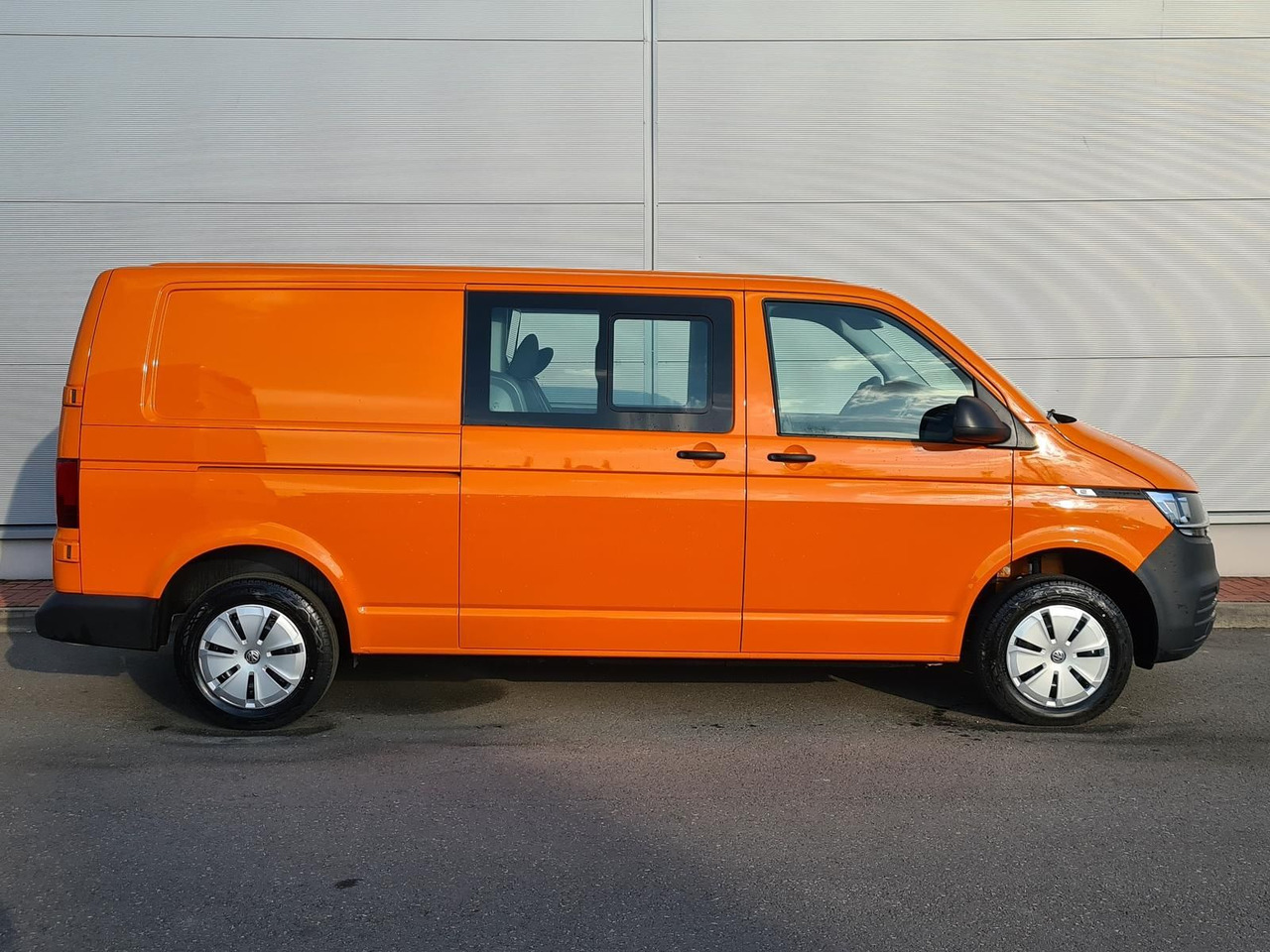 Volkswagen T6.1 Transporter MIXTO lang LED PDC KLIMA SITZH - Autó: 5 kép. Volkswagen T6.1 Transporter MIXTO lang LED PDC KLIMA SITZH - Autó: 5 kép.