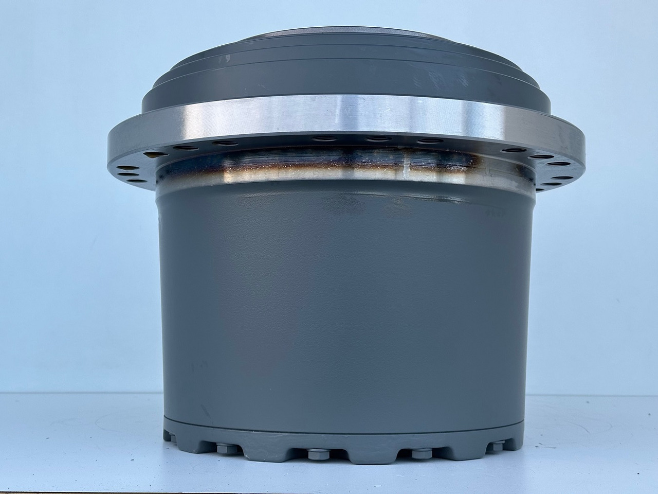 LIEBHERR Original Liebherr Fahrantrieb Typ:LPI0700 30S 0002 00 mit ID-Nr.12891035 – ID-Nr.12977341. R922-1487, R924-1677, R926 K-LC-1827, R926-1715. #12891035.545-01664# - Véglehajtás - Lánctalpas kotró: 3 kép. LIEBHERR Original Liebherr Fahrantrieb Typ:LPI0700 30S 0002 00 mit ID-Nr.12891035 – ID-Nr.12977341. R922-1487, R924-1677, R926 K-LC-1827, R926-1715. #12891035.545-01664# - Véglehajtás - Lánctalpas kotró: 3 kép.