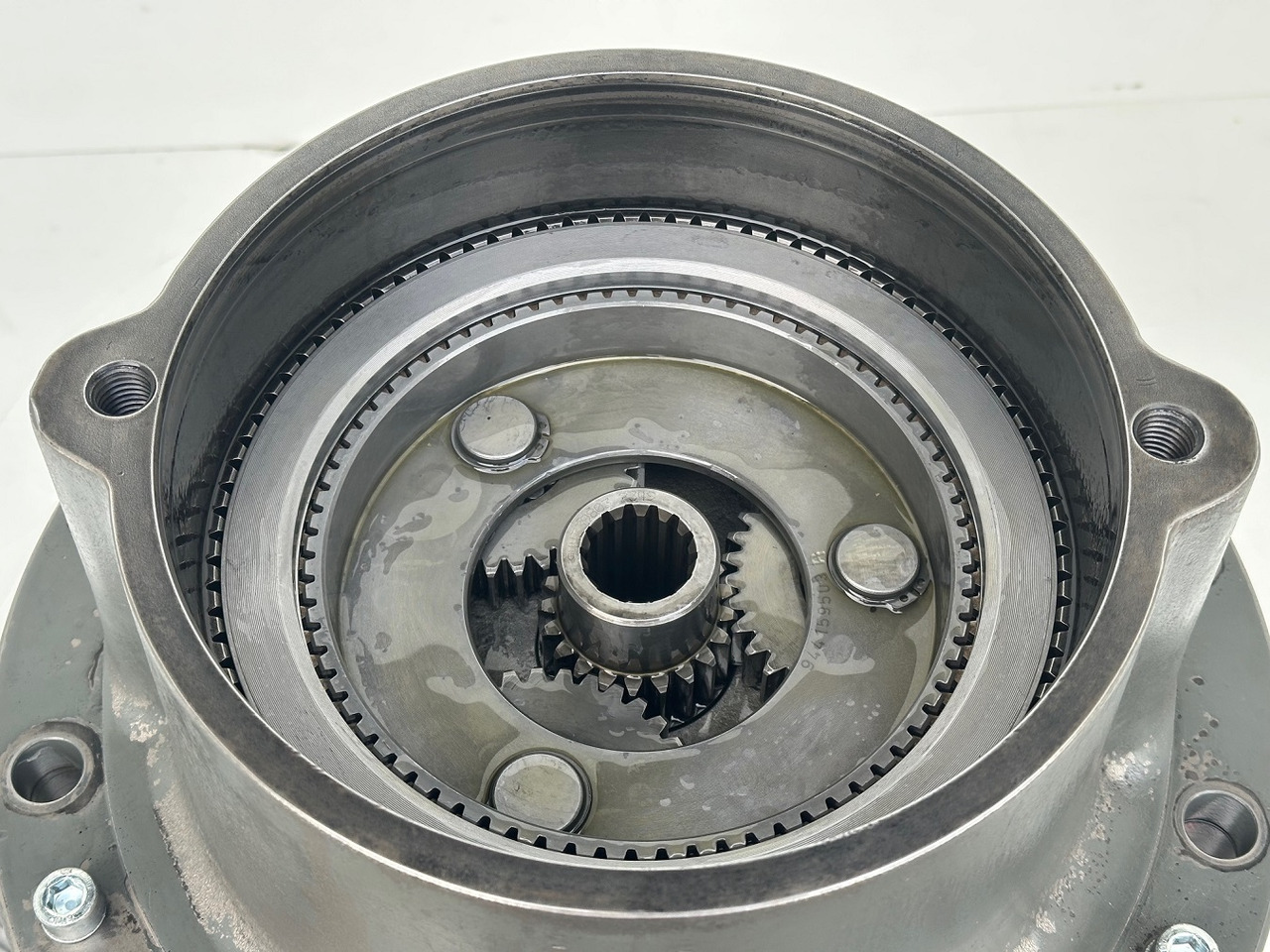 LIEBHERR Original Schwenkantrieb Typ: AT-SAT225/273,SAT225/229. ID-Nr.90003633A-ID-Nr.932151201-ID-Nr.932871301-ID-Nr.90003632-ID-Nr.970463801. A314,A316,A900,A904,R313,R317,R900,R904. #B13.20.90430# - Fordító motor - Kotrógép: 4 kép. LIEBHERR Original Schwenkantrieb Typ: AT-SAT225/273,SAT225/229. ID-Nr.90003633A-ID-Nr.932151201-ID-Nr.932871301-ID-Nr.90003632-ID-Nr.970463801. A314,A316,A900,A904,R313,R317,R900,R904. #B13.20.90430# - Fordító motor - Kotrógép: 4 kép.