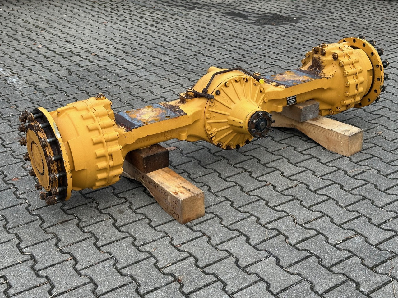 LIEBHERR Original Vorderachse-Planetenstarrachse Typ:MT-L3085/DKV-P4. ID-Nr.10022956 – ID-Nr.10045102 – ID-Nr.10425798. L544-443, L544-445, L550-456. #10425798.1791457# - Első tengely - Gumikerekes homlokrakodó: 2 kép. LIEBHERR Original Vorderachse-Planetenstarrachse Typ:MT-L3085/DKV-P4. ID-Nr.10022956 – ID-Nr.10045102 – ID-Nr.10425798. L544-443, L544-445, L550-456. #10425798.1791457# - Első tengely - Gumikerekes homlokrakodó: 2 kép.