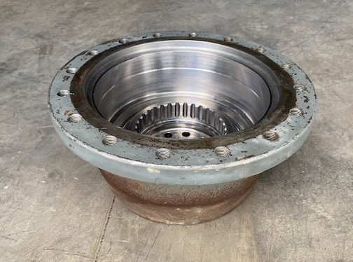 Liebherr Abtriebsglocke ID-Nr.90216077. Typ:FAT400G546. PR71605LGP, PR716LGP, PR716XL. - Véglehajtás - Buldózer: 1 kép. Liebherr Abtriebsglocke ID-Nr.90216077. Typ:FAT400G546. PR71605LGP, PR716LGP, PR716XL. - Véglehajtás - Buldózer: 1 kép.