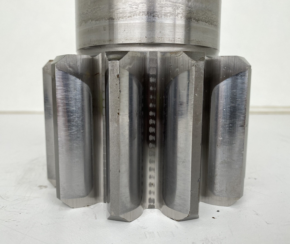 Fordító motor - Kotrógép Liebherr Abtriebswelle ID-Nr.90010052 - ID-Nr.90208415. SAT200/277. A910 COMP, A912 COMP, A913 COMP, A914, R914 COMP. #BK#: 9 kép. Fordító motor - Kotrógép Liebherr Abtriebswelle ID-Nr.90010052 - ID-Nr.90208415. SAT200/277. A910 COMP, A912 COMP, A913 COMP, A914, R914 COMP. #BK#: 9 kép.