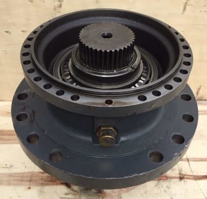 Liebherr Abtriebswellengehäuse ID-Nr.90021076 - ID-Nr.90208493 mit Abtriebswelle ID-Nr.90006049 – ID-Nr.90202639. SAT325/294 - SAT325/274. #0067# - Fordító motor - Építőipari gépek: 3 kép. Liebherr Abtriebswellengehäuse ID-Nr.90021076 - ID-Nr.90208493 mit Abtriebswelle ID-Nr.90006049 – ID-Nr.90202639. SAT325/294 - SAT325/274. #0067# - Fordító motor - Építőipari gépek: 3 kép.