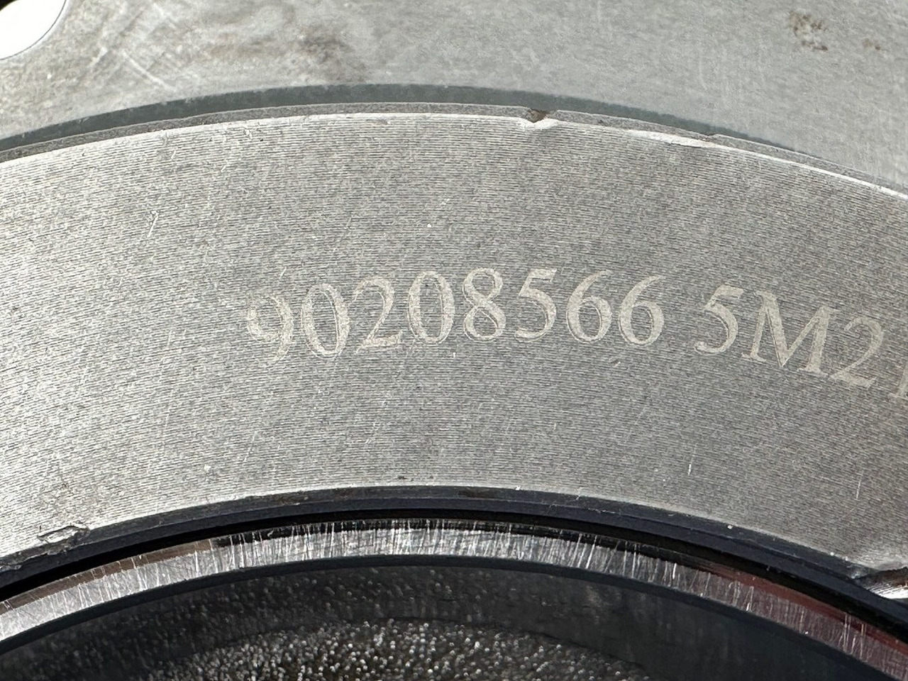 Sebességváltó és alkatrészek - Építőipari gépek Liebherr Abtriebswellengehäuse ID-Nr.90208566 inkl. beiden Kegelrollenlager ID-Nr.10030908 - ID-Nr.761001903.  LH40, LH50, R926, R928, R930.   #90208566.1903#: 16 kép.