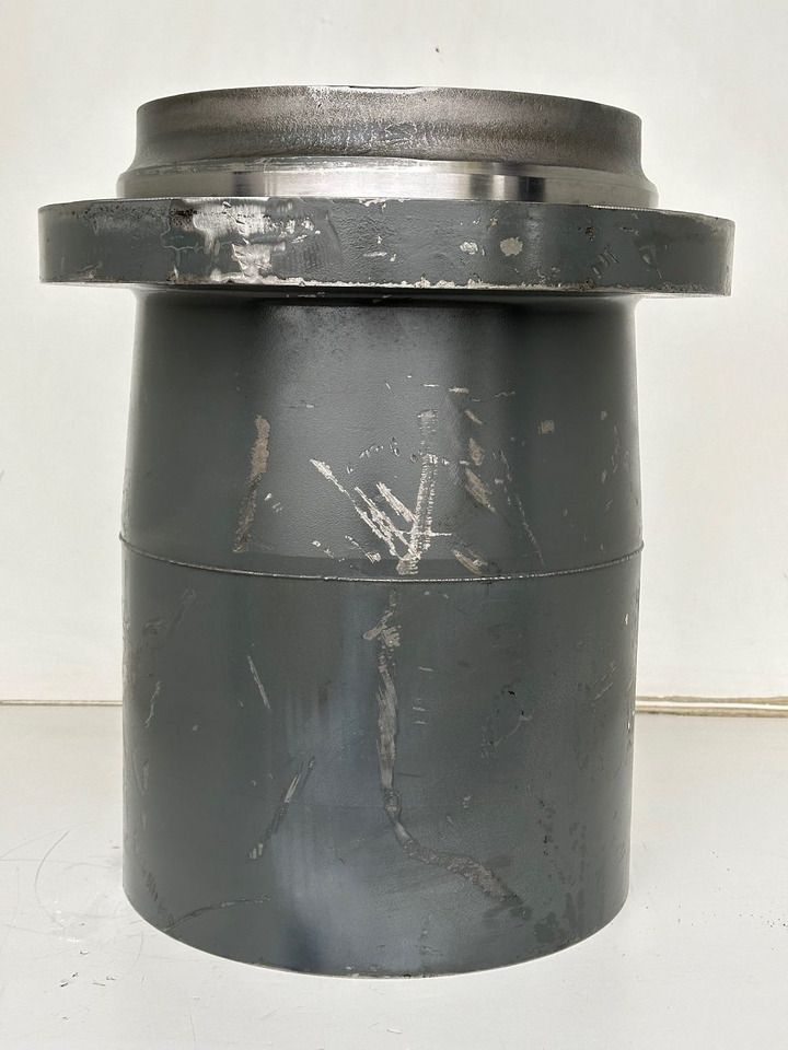 Liebherr Abtriebswellengehäuse inkl. Innenrad ID-Nr.90006015 - ID-Nr.90005980 mit Kegelrollenlager ID-Nr.746231701. SAT325/274. R946, R950, RZG390 SME. #90006015.04.11# - Fordító motor - Lánctalpas kotró: 4 kép. Liebherr Abtriebswellengehäuse inkl. Innenrad ID-Nr.90006015 - ID-Nr.90005980 mit Kegelrollenlager ID-Nr.746231701. SAT325/274. R946, R950, RZG390 SME. #90006015.04.11# - Fordító motor - Lánctalpas kotró: 4 kép.