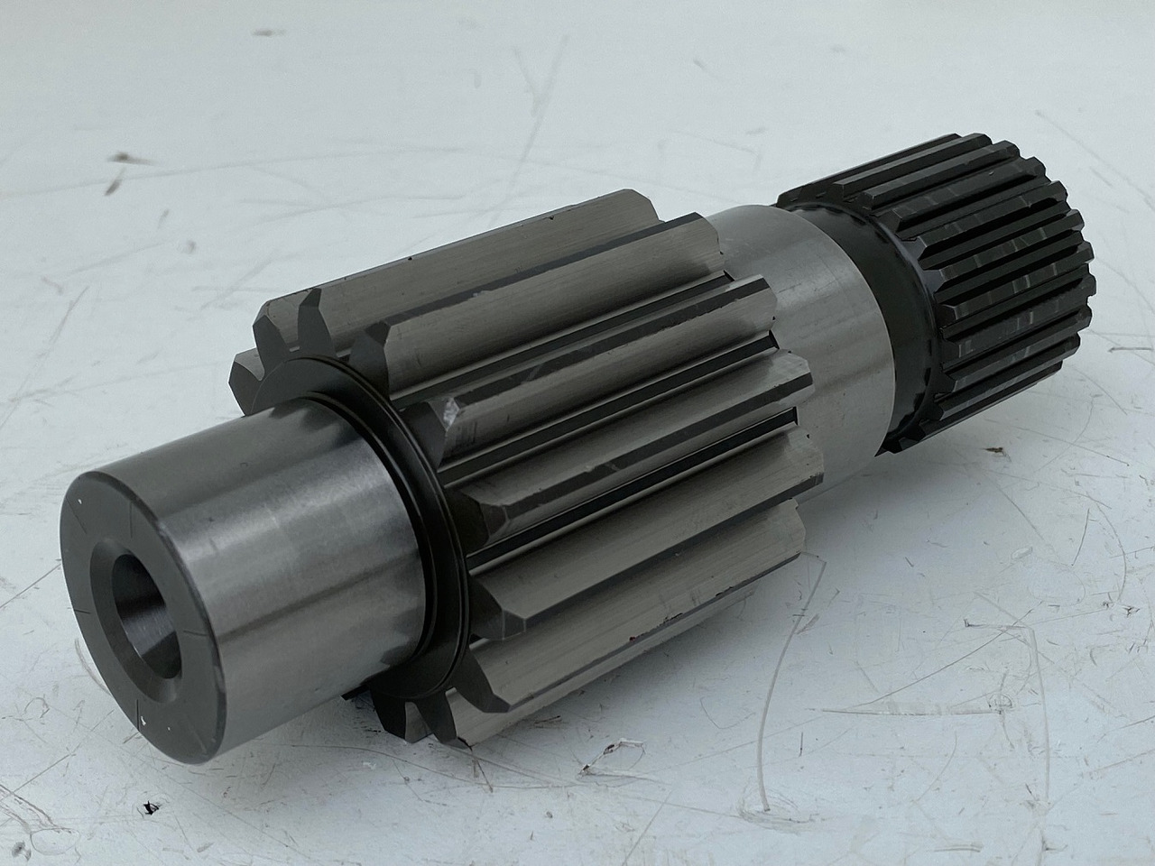 Liebherr Antriebswelle ID-Nr.968458701. FAT450F527, FAT450E510, FAT450E542, FAT450F550, FAT450E504, FAT450E505. #AN100502# - Féltengely - Építőipari gépek: 2 kép. Liebherr Antriebswelle ID-Nr.968458701. FAT450F527, FAT450E510, FAT450E542, FAT450F550, FAT450E504, FAT450E505. #AN100502# - Féltengely - Építőipari gépek: 2 kép.