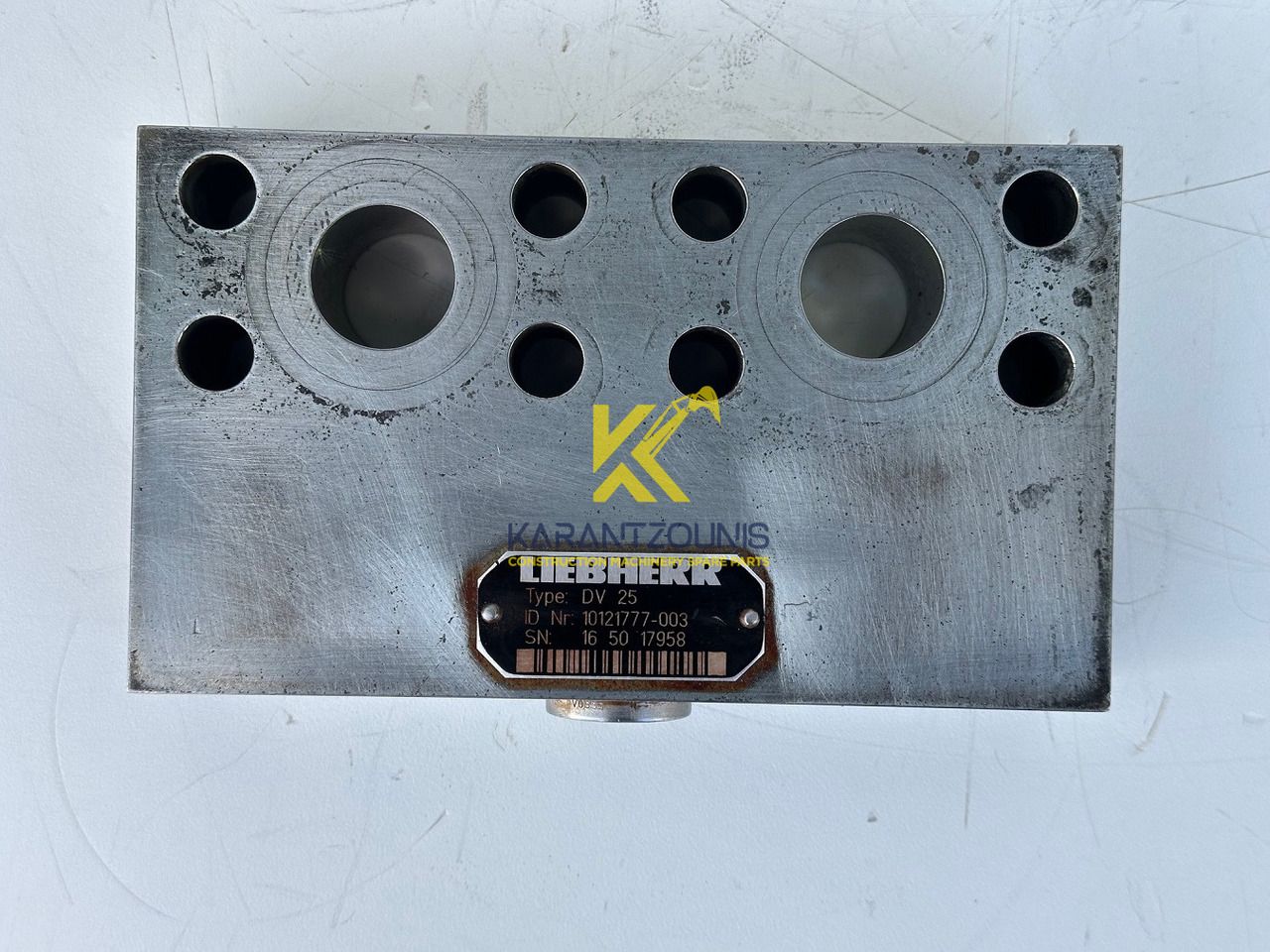 Liebherr Dämpfungsventil ID-Nr.10121777. P924 COMP, P926, R926, R916, R922, R924 COMP, R924, R926 COMP, R926, R930, R936, R946, R950 T, R960 T. #10121777.43199# - Fordító motor - Építőipari gépek: 5 kép. Liebherr Dämpfungsventil ID-Nr.10121777. P924 COMP, P926, R926, R916, R922, R924 COMP, R924, R926 COMP, R926, R930, R936, R946, R950 T, R960 T. #10121777.43199# - Fordító motor - Építőipari gépek: 5 kép.
