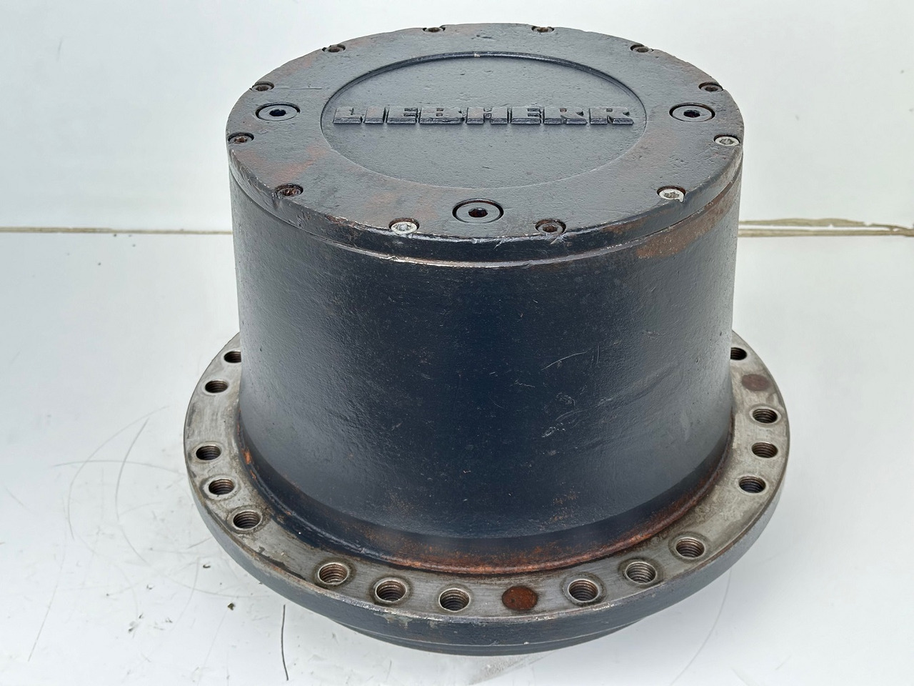 Liebherr Fahrantrieb FAT355P076. ID-Nr.969455101 - ID-Nr.969524001 - ID-Nr.90022900. LO1916, LOS916, R906, R916, R922, R924. #969455101.1649# - Véglehajtás - Építőipari gépek: 4 kép. Liebherr Fahrantrieb FAT355P076. ID-Nr.969455101 - ID-Nr.969524001 - ID-Nr.90022900. LO1916, LOS916, R906, R916, R922, R924. #969455101.1649# - Véglehajtás - Építőipari gépek: 4 kép.