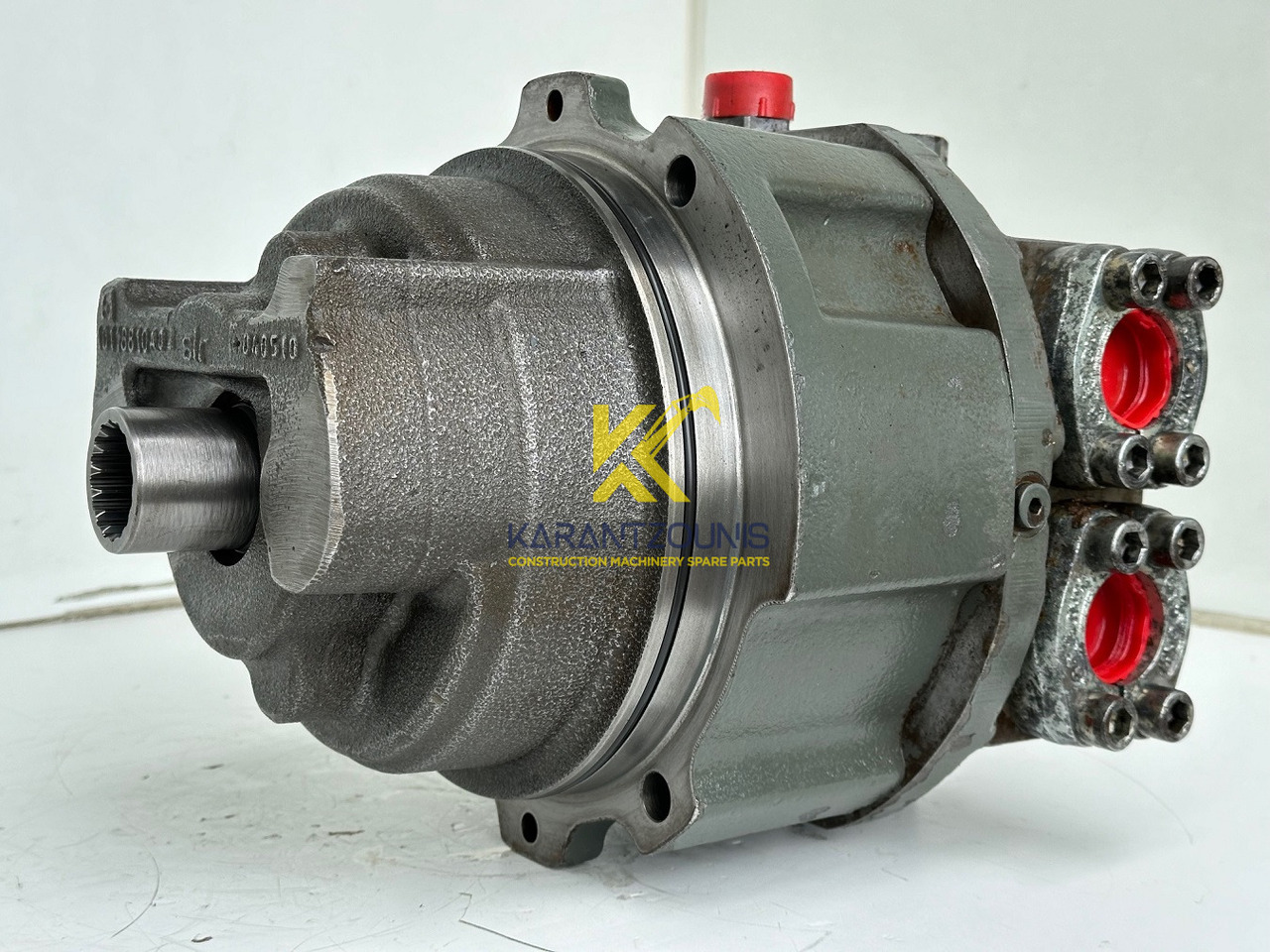 Liebherr Hydraulikeinbaumotor CMVE O 108. ID-Nr.10118562 - ID-Nr.10132610 - ID-Nr.10129048. LOS1916, LOS916, LOS926, R906, R916, R918, R920, R922, R924, R926COMP, R926, R936. #28313# - Hidraulikus motor - Építőipari gépek: 2 kép. Liebherr Hydraulikeinbaumotor CMVE O 108. ID-Nr.10118562 - ID-Nr.10132610 - ID-Nr.10129048. LOS1916, LOS916, LOS926, R906, R916, R918, R920, R922, R924, R926COMP, R926, R936. #28313# - Hidraulikus motor - Építőipari gépek: 2 kép.