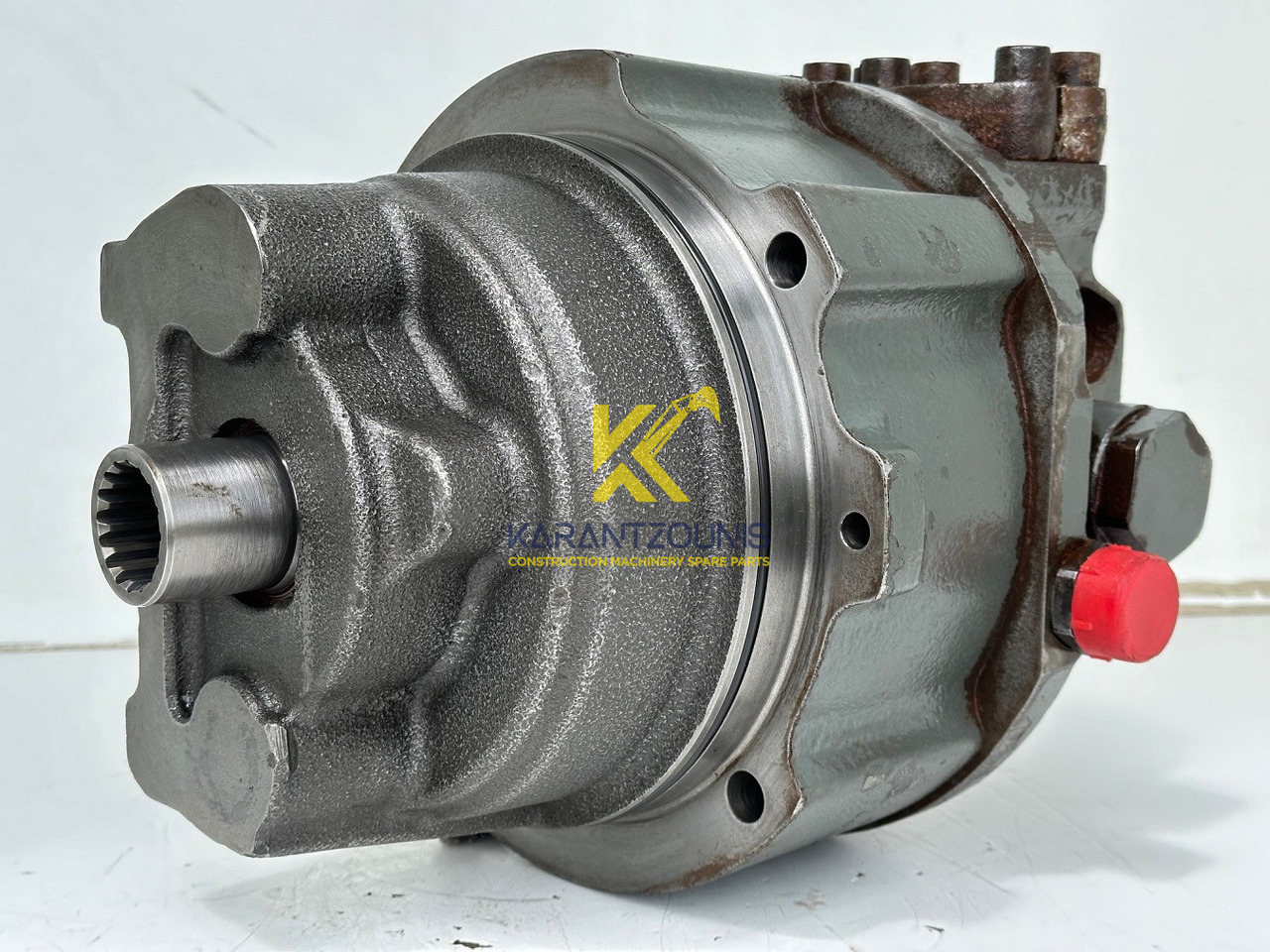 Liebherr Hydraulikeinbaumotor CMVE O 108. ID-Nr.10118562 - ID-Nr.10132610 - ID-Nr.10129048. LOS1916, LOS916, LOS926, R906, R916, R918, R920, R922, R924, R926COMP, R926, R936. #28314# - Hidraulikus motor - Építőipari gépek: 2 kép. Liebherr Hydraulikeinbaumotor CMVE O 108. ID-Nr.10118562 - ID-Nr.10132610 - ID-Nr.10129048. LOS1916, LOS916, LOS926, R906, R916, R918, R920, R922, R924, R926COMP, R926, R936. #28314# - Hidraulikus motor - Építőipari gépek: 2 kép.