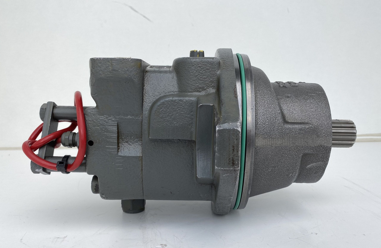 Liebherr Hydraulikeinbaumotor FMF045, ID-Nr.10132702. A924,LH30C,LH30M,LH35M,LH35MT,LH40C,LH40CP,LH40M,LH40MP,LH50CHR,LH50M,LH50MHR,LH50MT. #07110# - Hidraulikus motor - Gumikerekes kotró: 1 kép. Liebherr Hydraulikeinbaumotor FMF045, ID-Nr.10132702. A924,LH30C,LH30M,LH35M,LH35MT,LH40C,LH40CP,LH40M,LH40MP,LH50CHR,LH50M,LH50MHR,LH50MT. #07110# - Hidraulikus motor - Gumikerekes kotró: 1 kép.